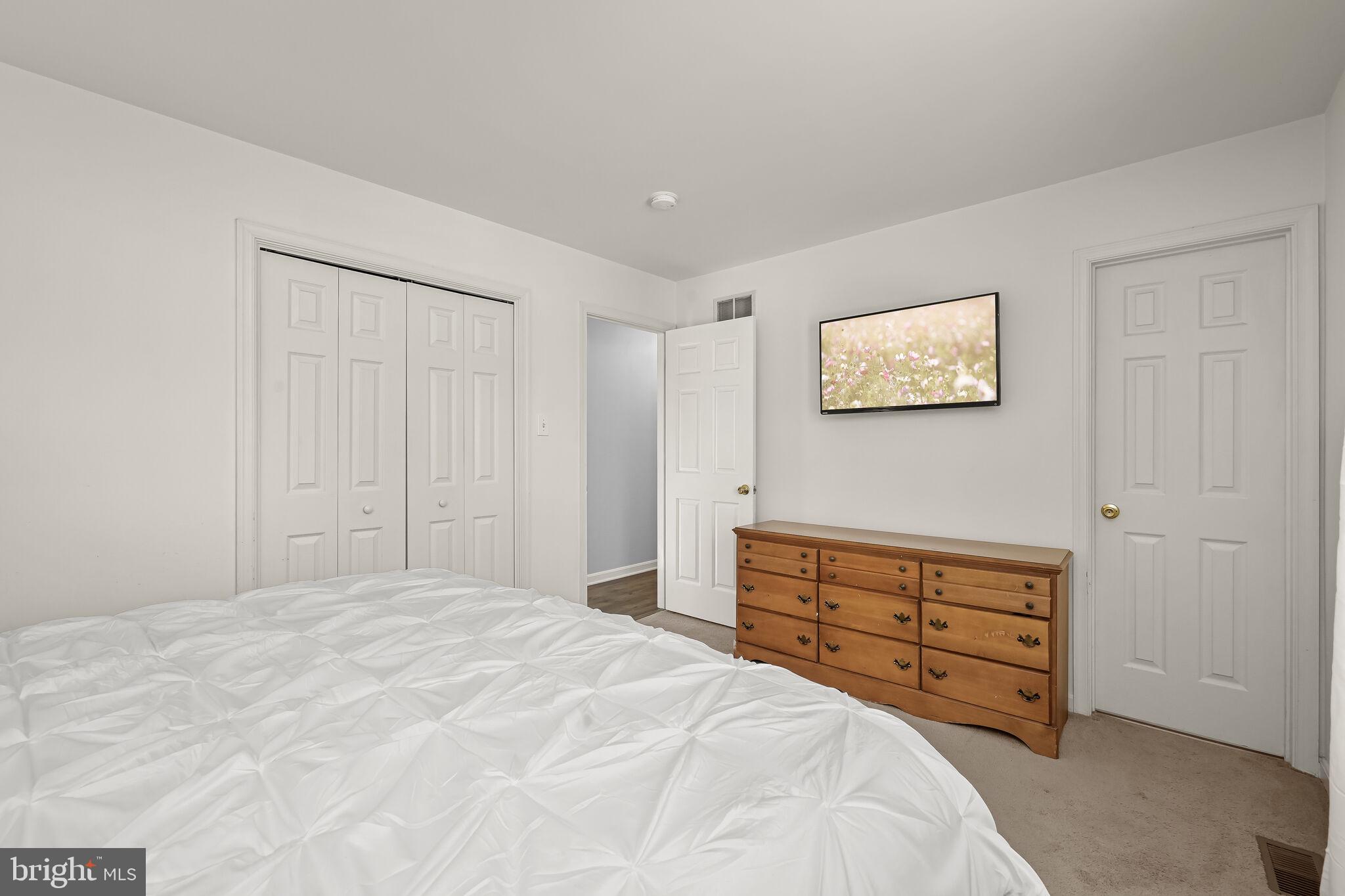 MEADOWBROOK - Residential