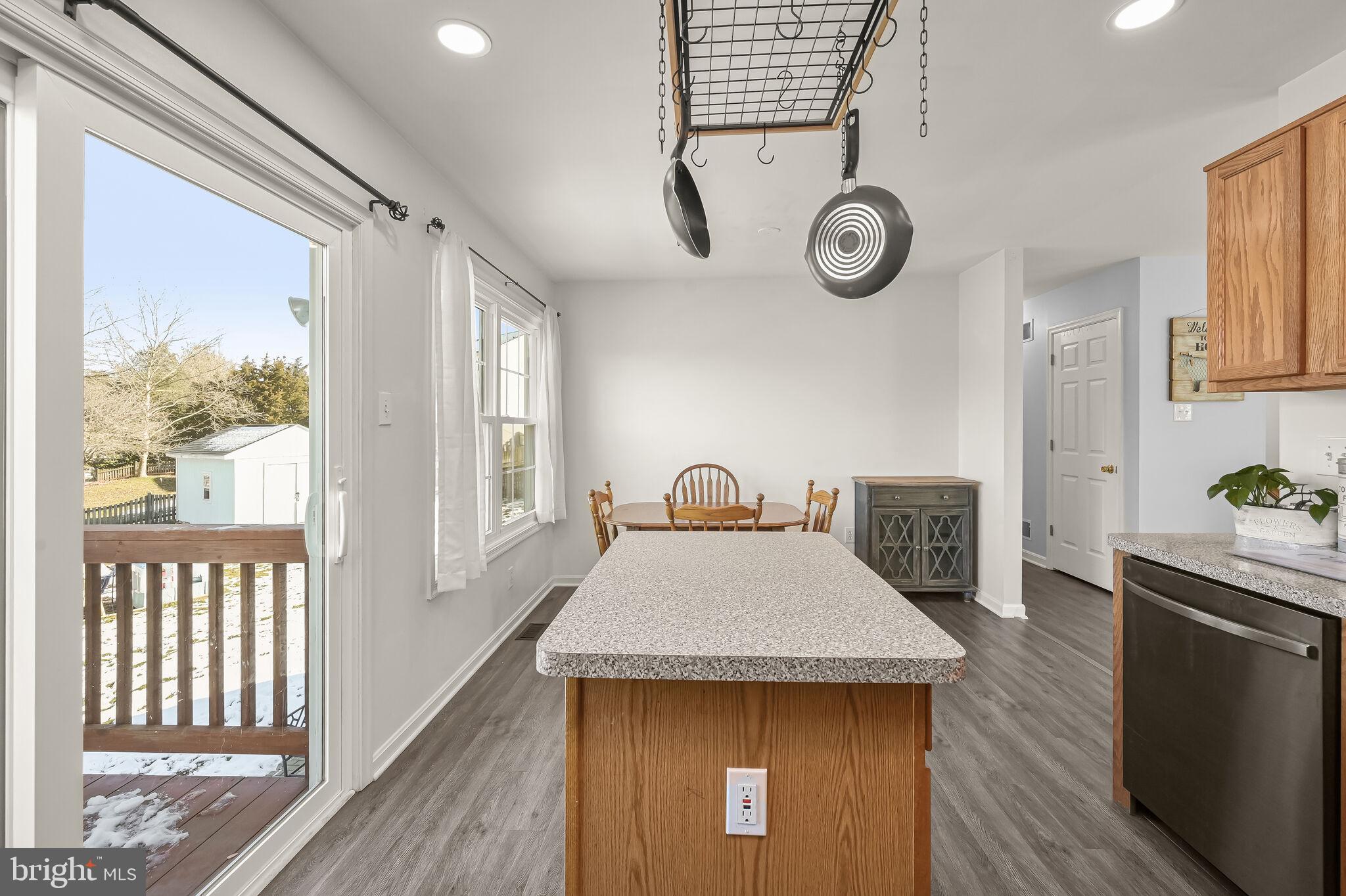 MEADOWBROOK - Residential