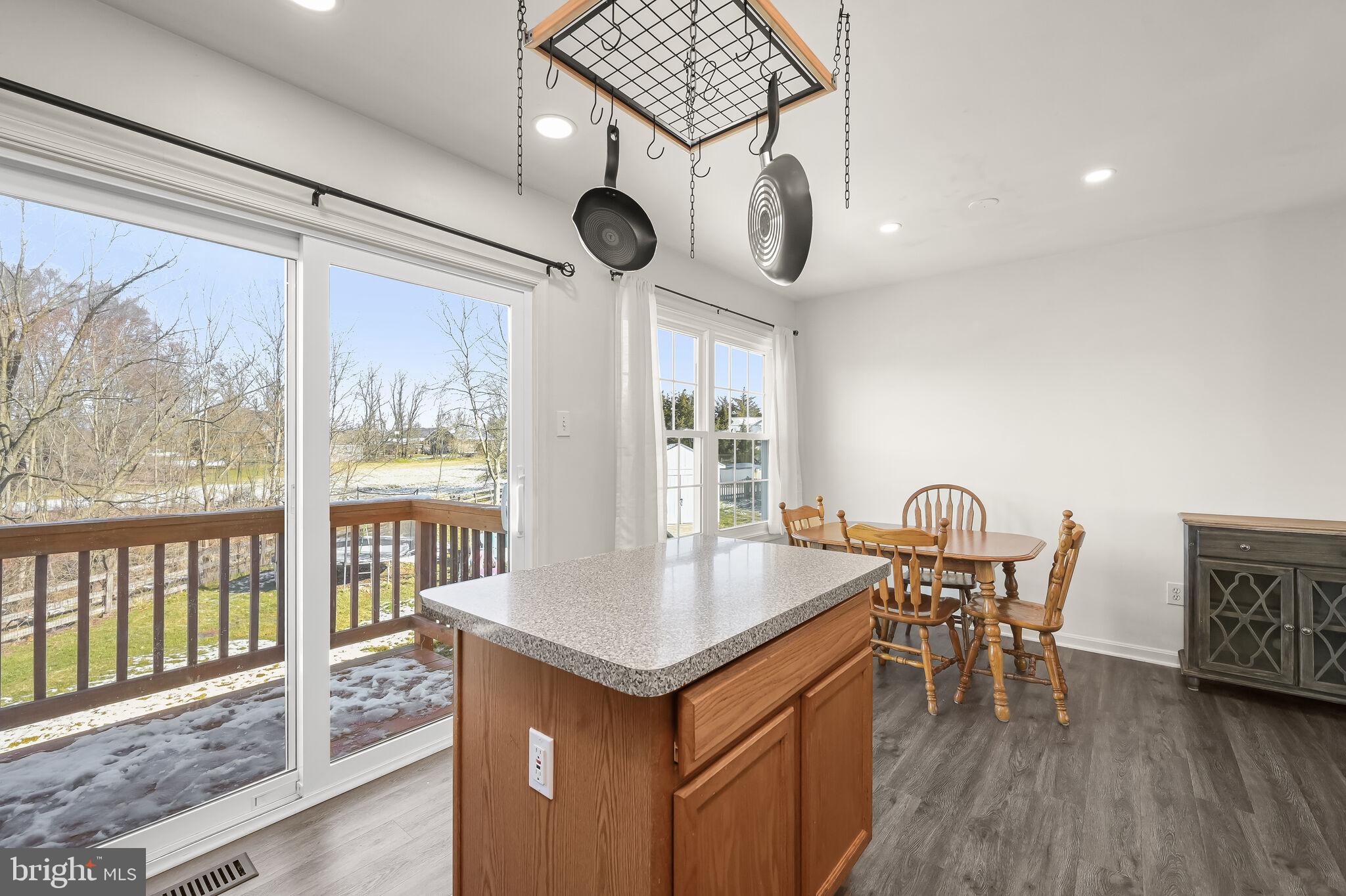 MEADOWBROOK - Residential