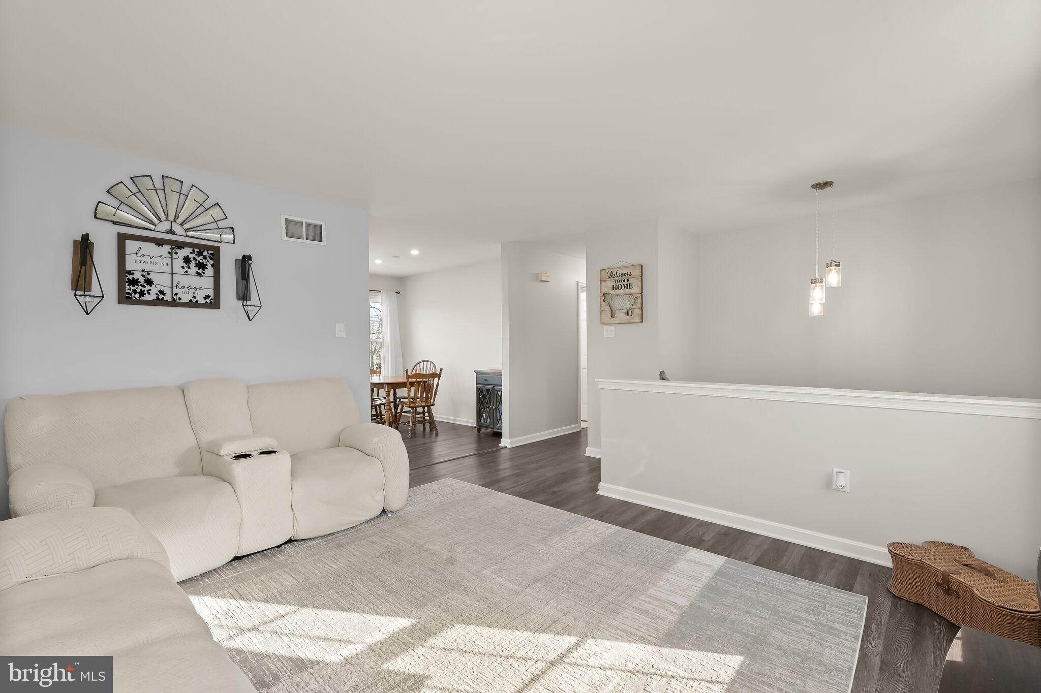 MEADOWBROOK - Residential