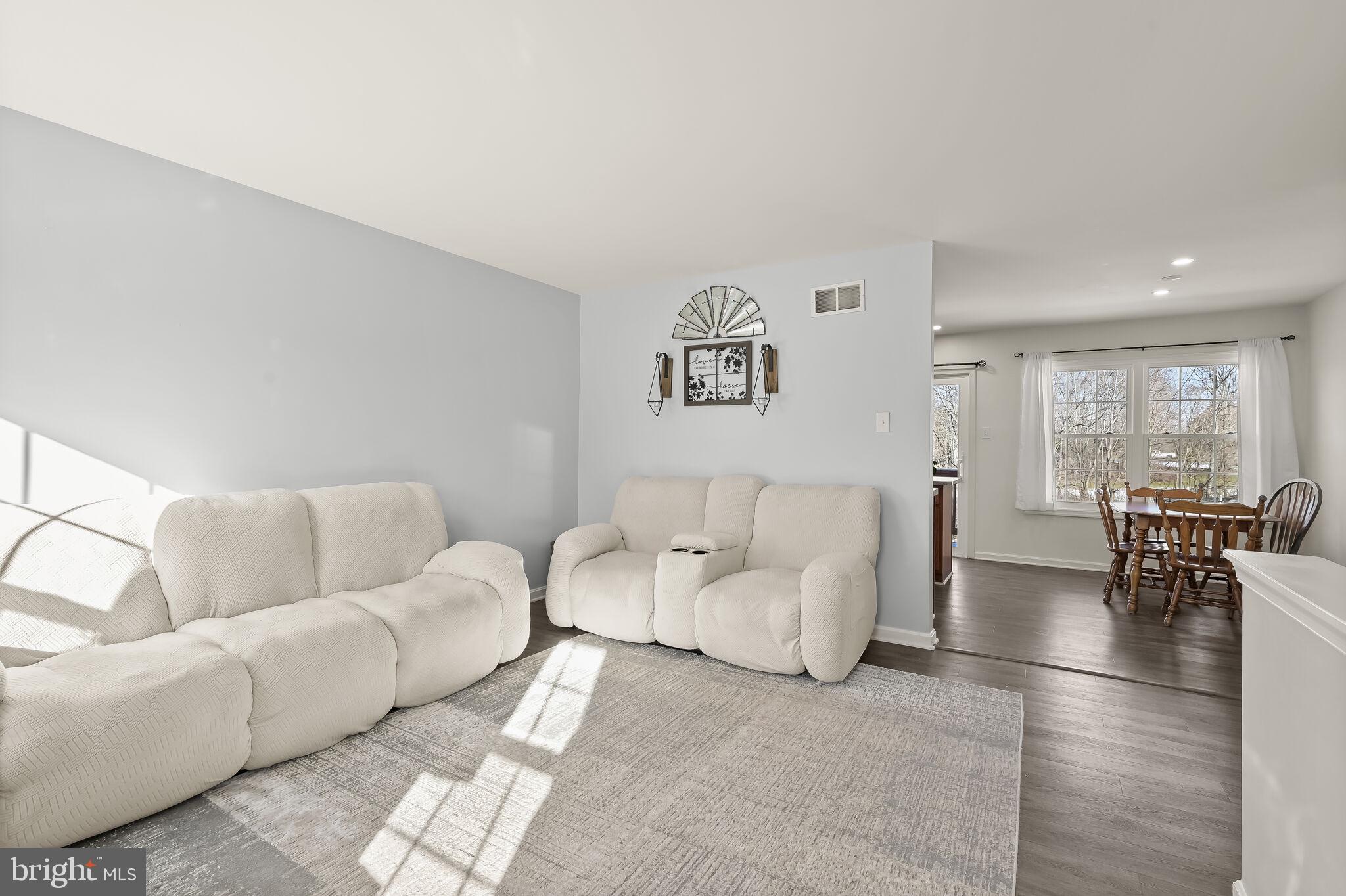 MEADOWBROOK - Residential