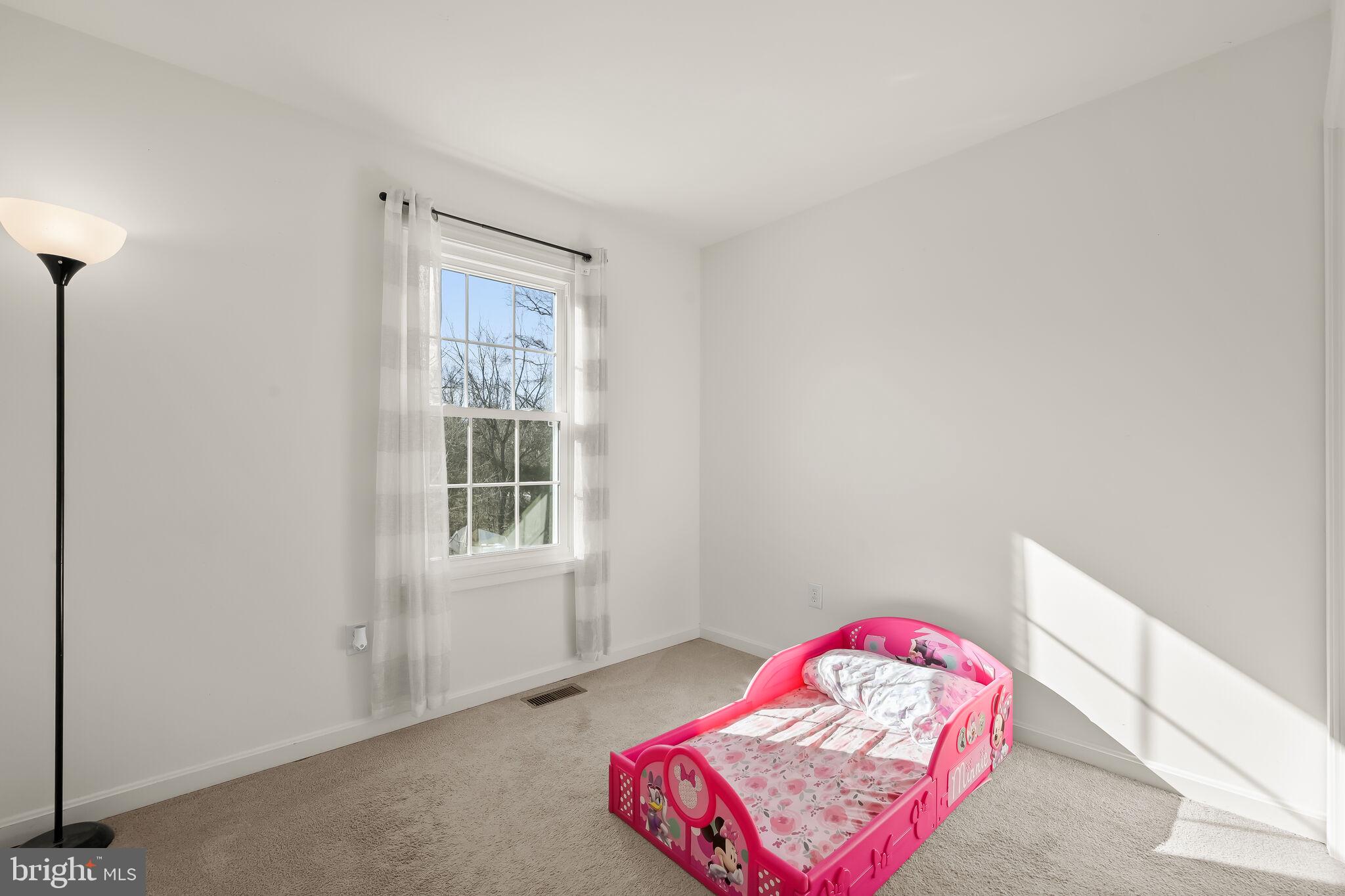 MEADOWBROOK - Residential