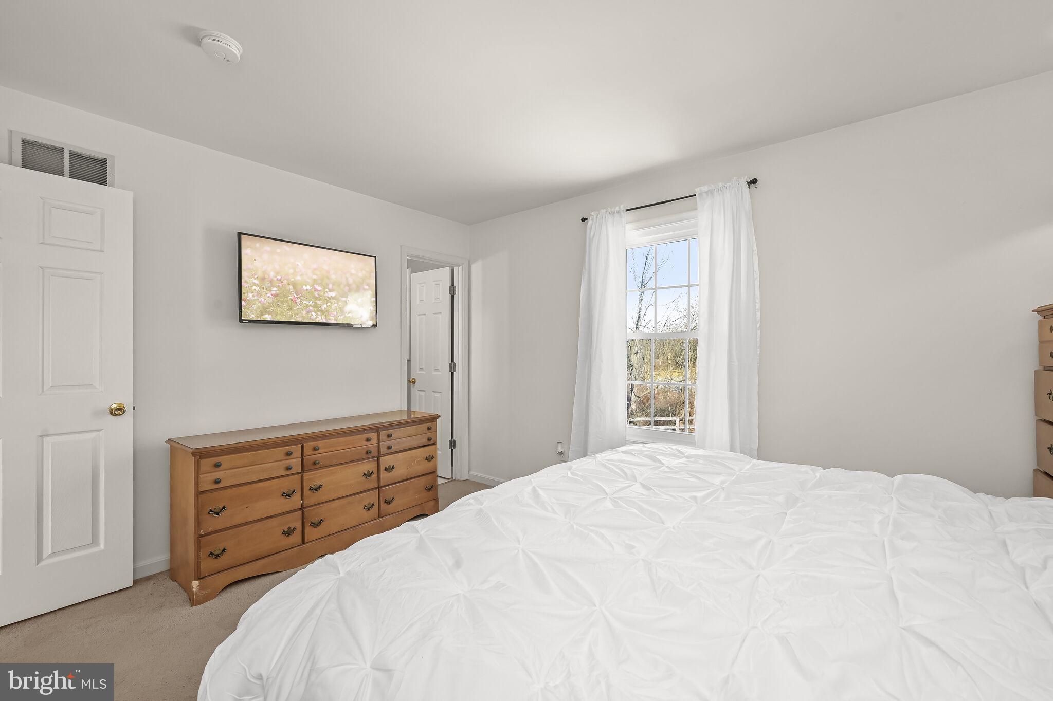 MEADOWBROOK - Residential