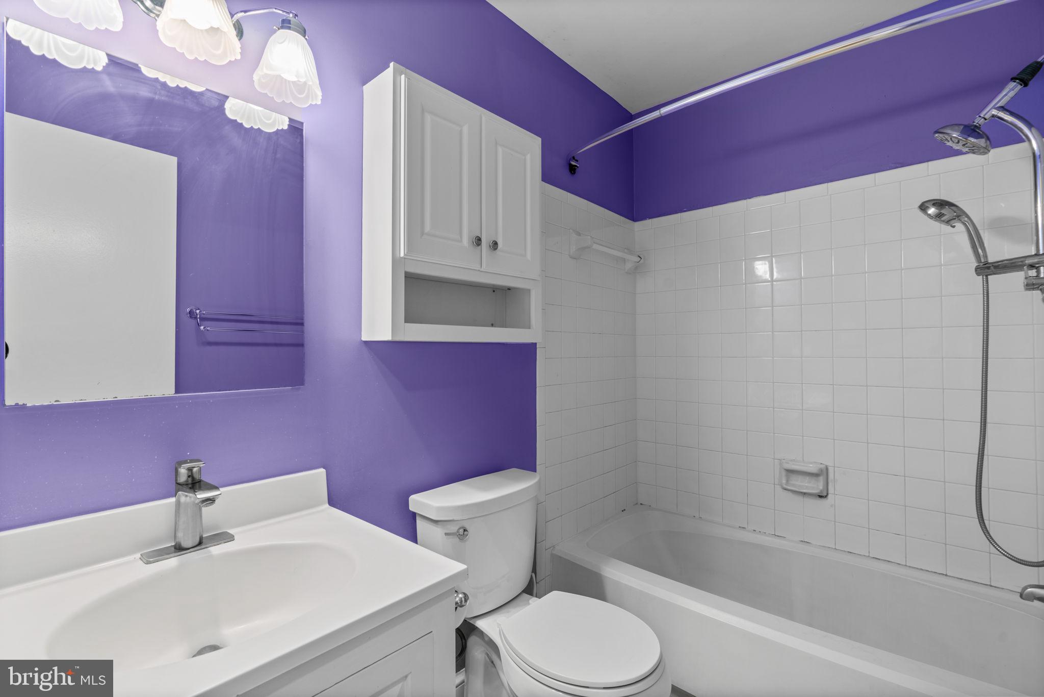 GREENHILLS - Residential