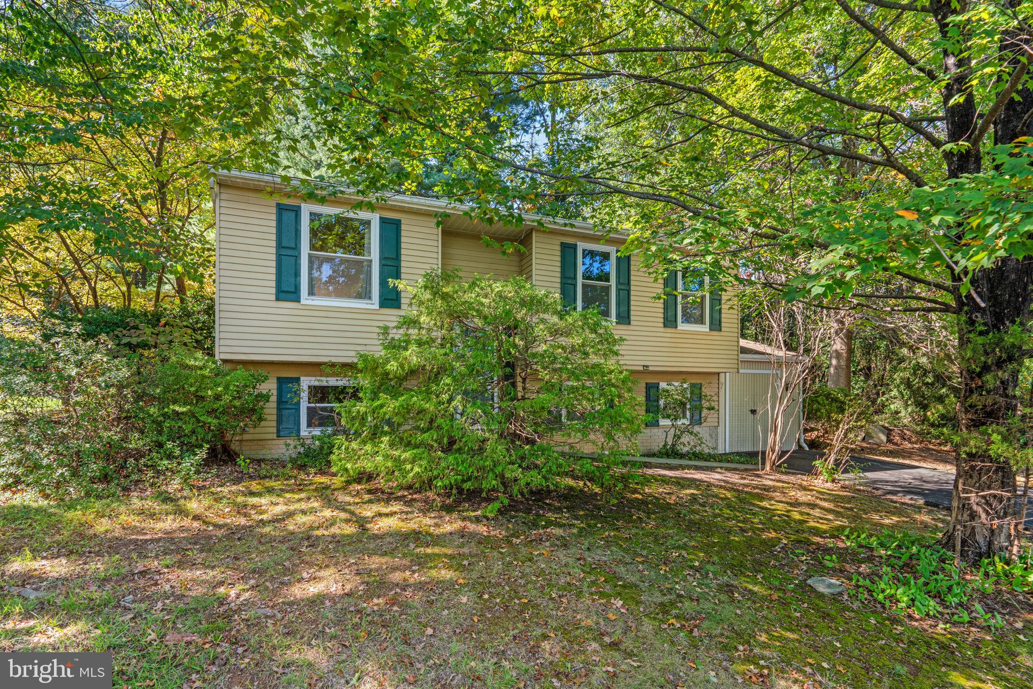 GREENHILLS - Residential