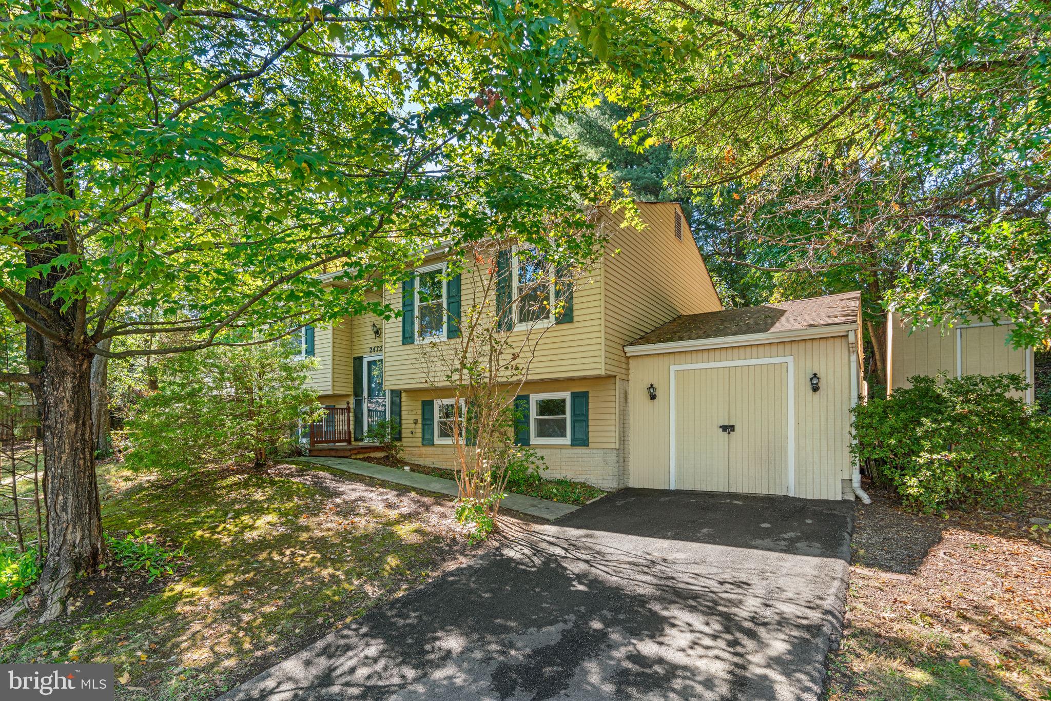 GREENHILLS - Residential