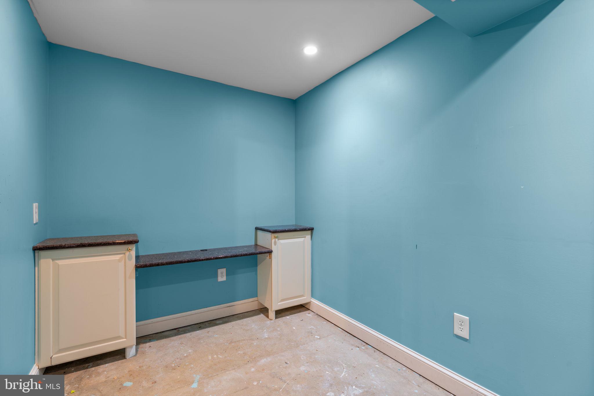 GREENHILLS - Residential