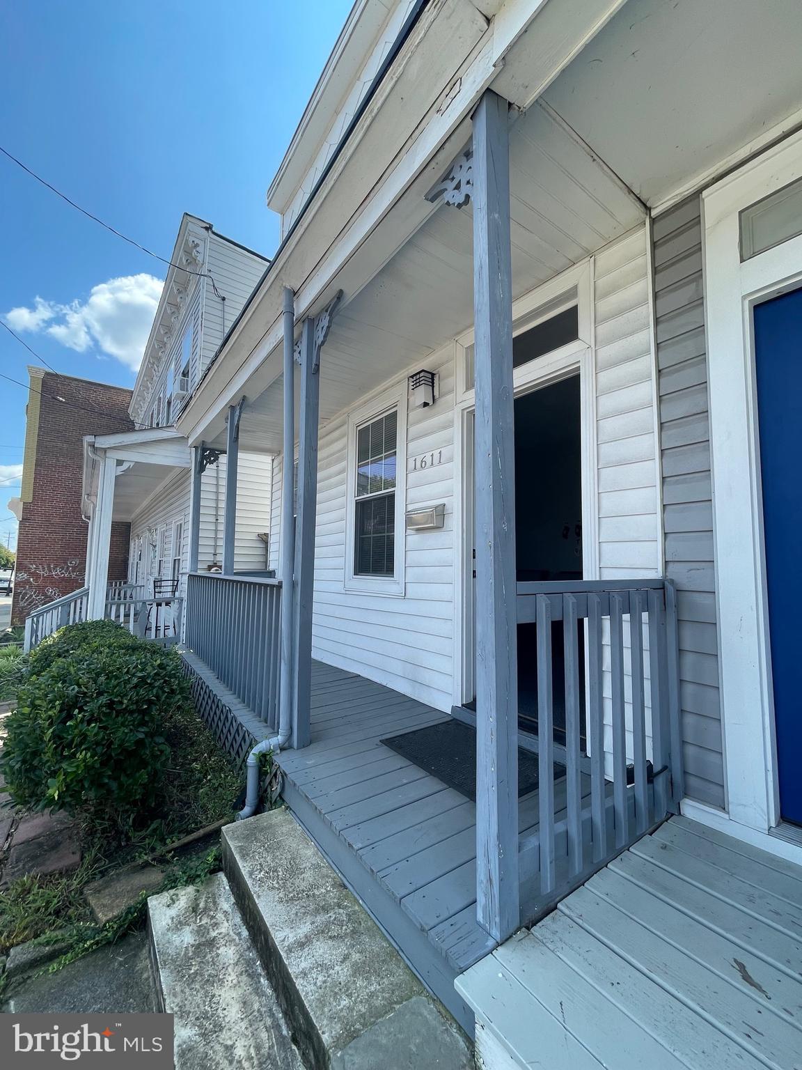 1611 W CARY STREET