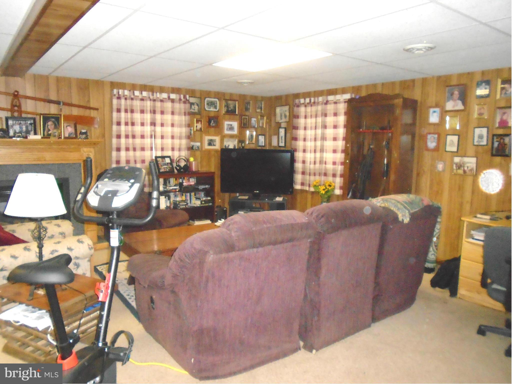 GREENE KNOLLS - Residential