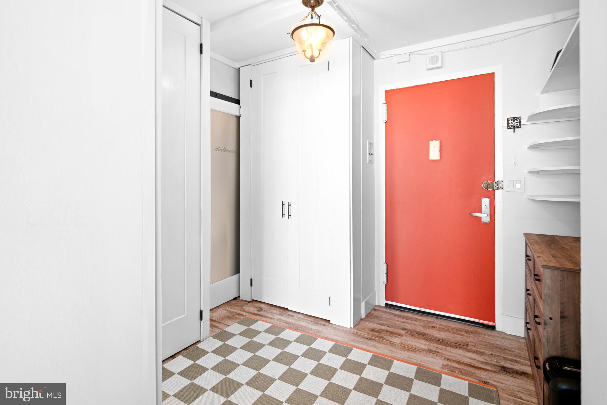 SOCIETY HILL - Residential