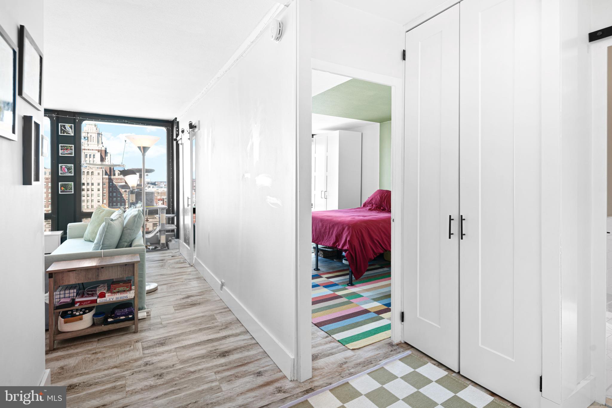 SOCIETY HILL - Residential