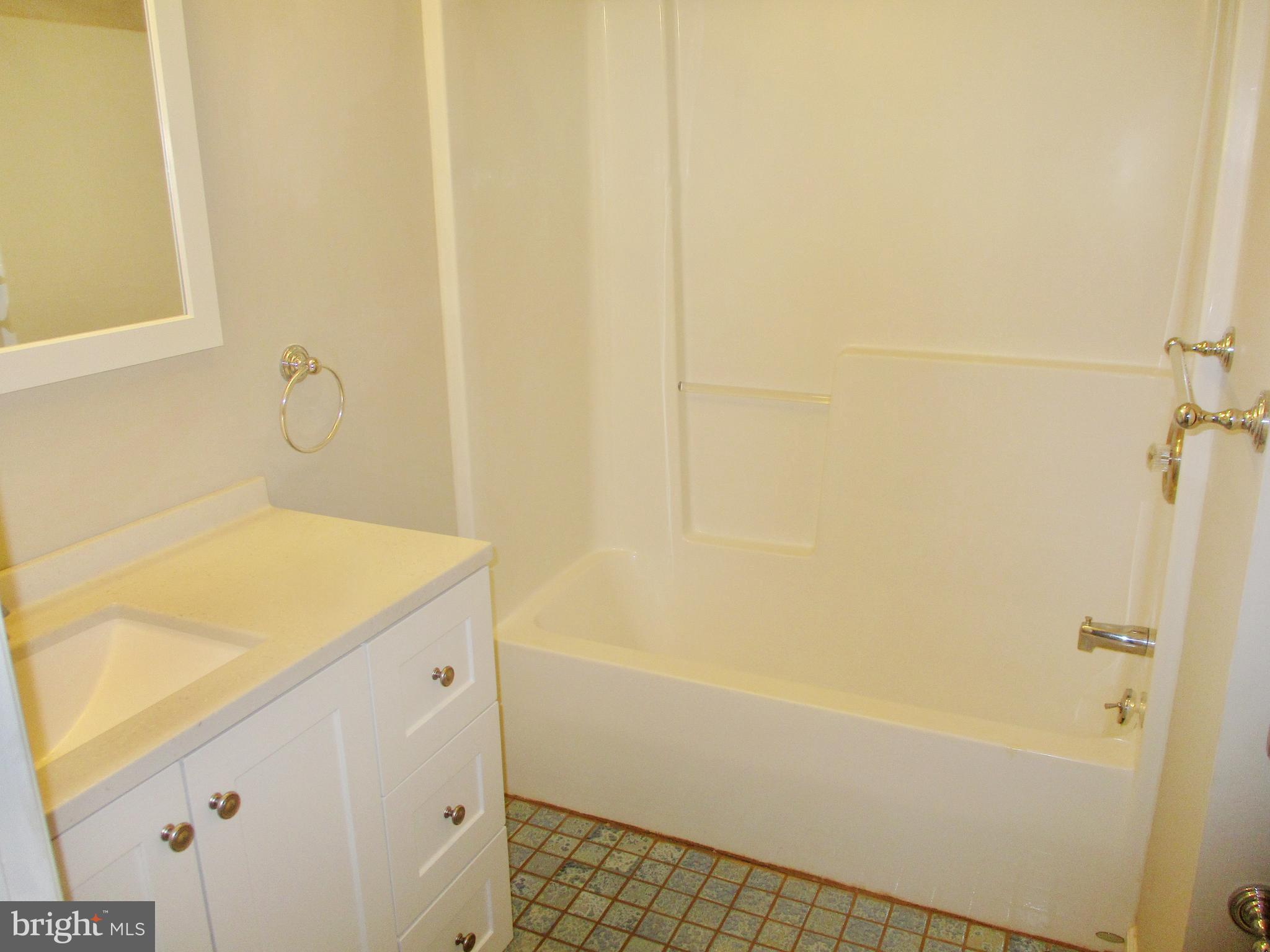 LAKE WYNONAH - Residential