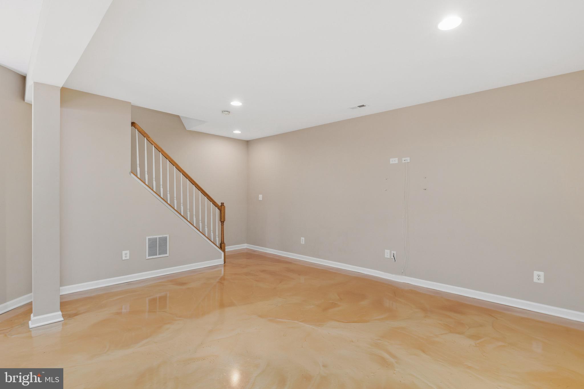 MEADOWS AT MORRIS FARM - Residential Lease