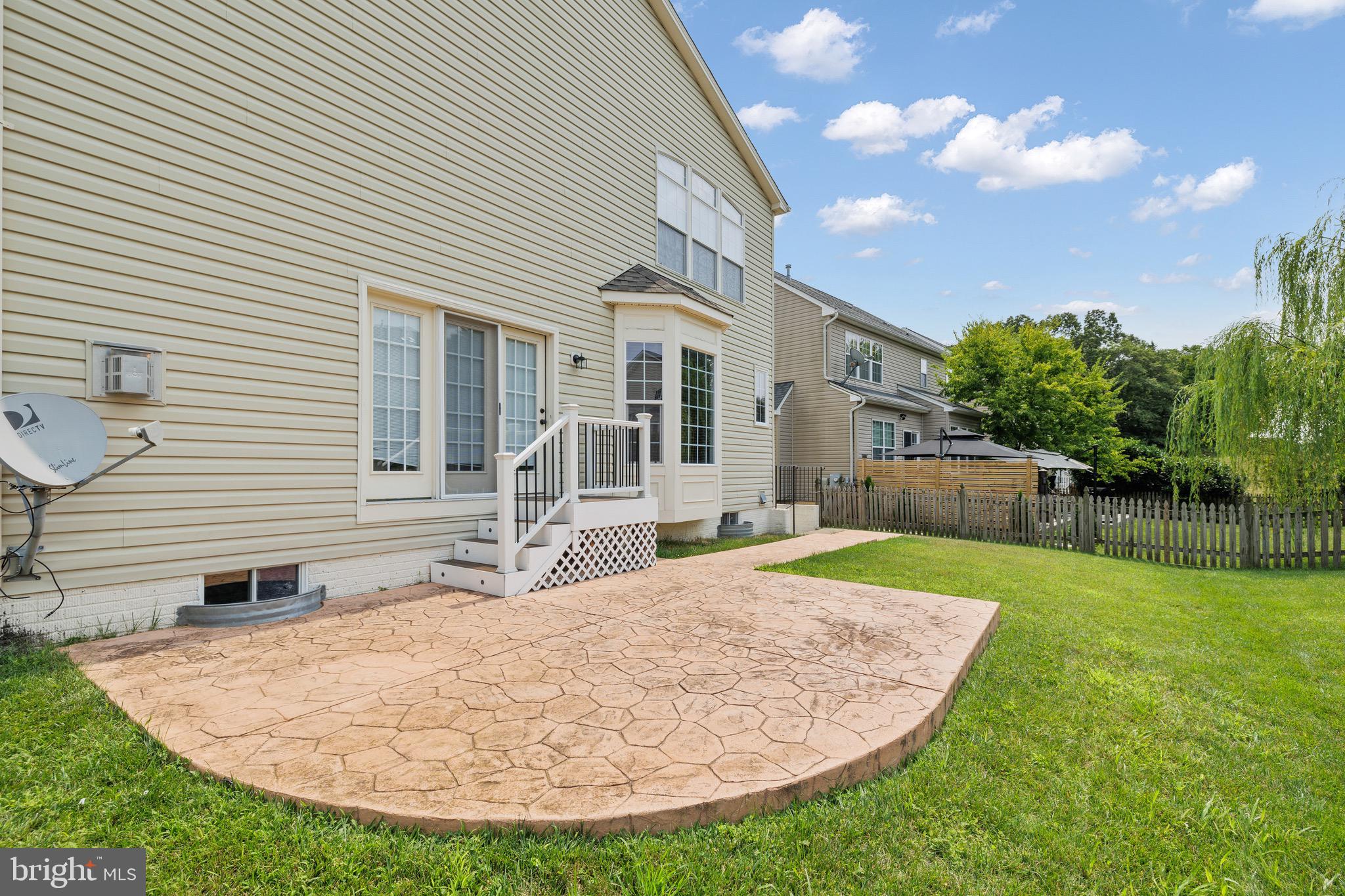 MEADOWS AT MORRIS FARM - Residential Lease