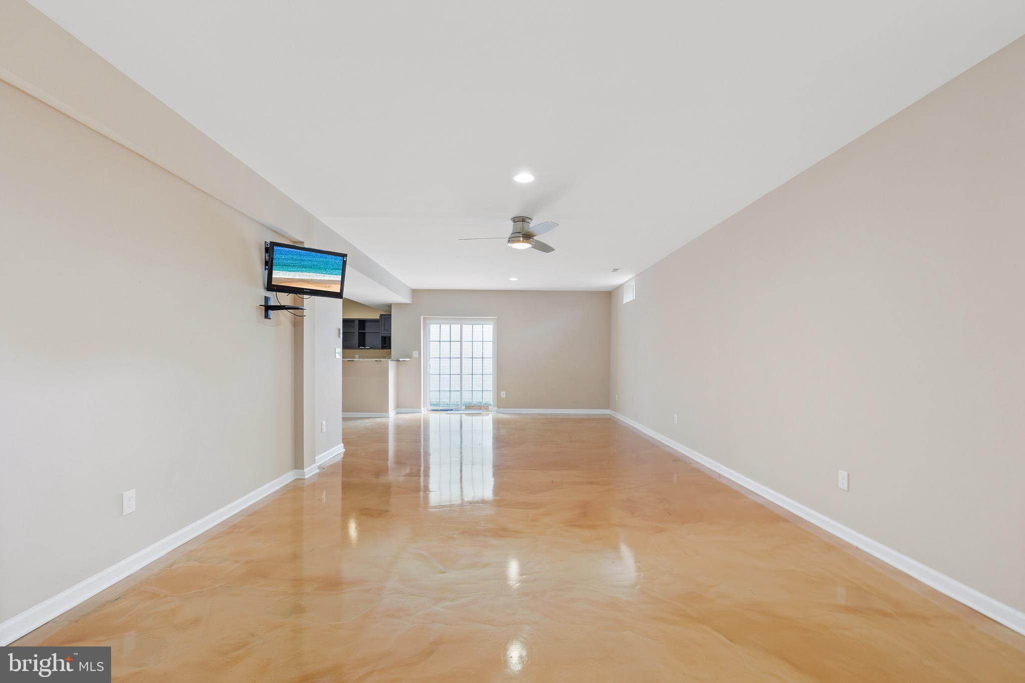 MEADOWS AT MORRIS FARM - Residential Lease