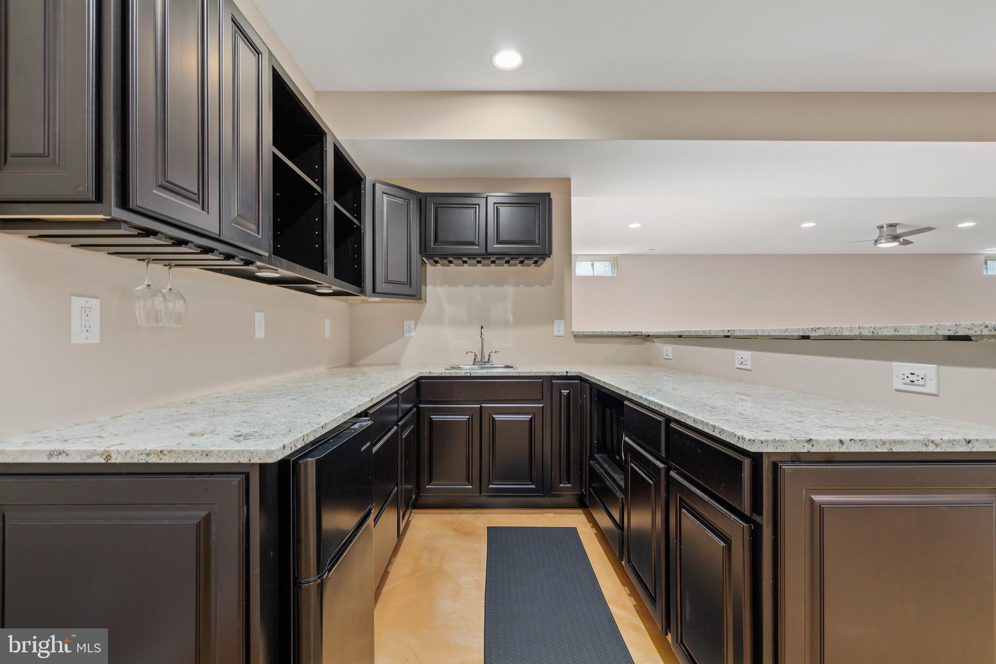 MEADOWS AT MORRIS FARM - Residential Lease