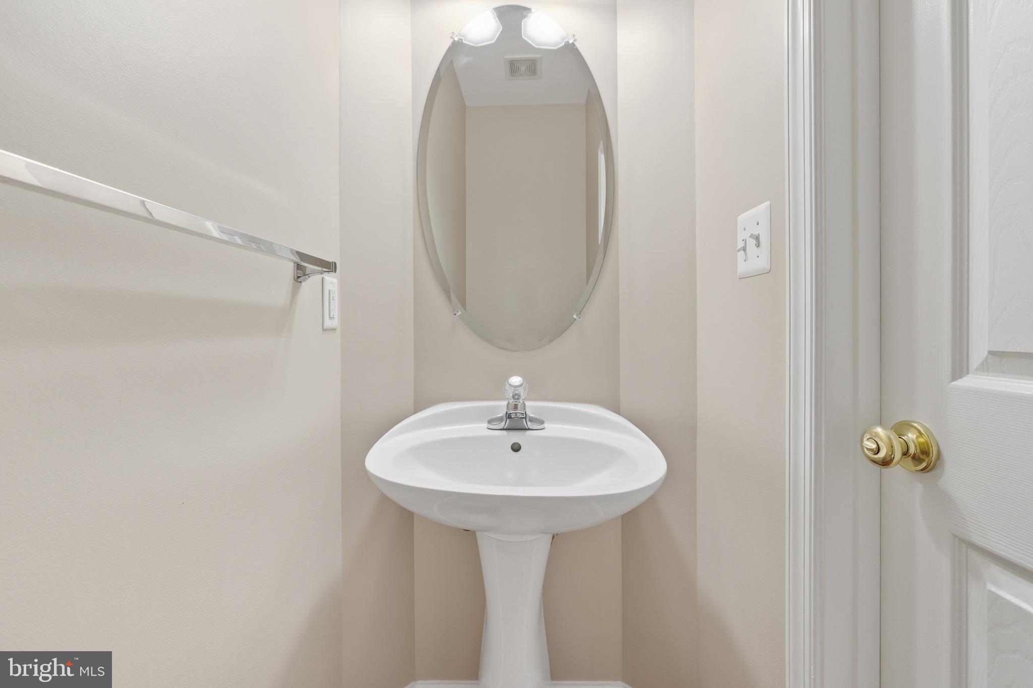 MEADOWS AT MORRIS FARM - Residential Lease