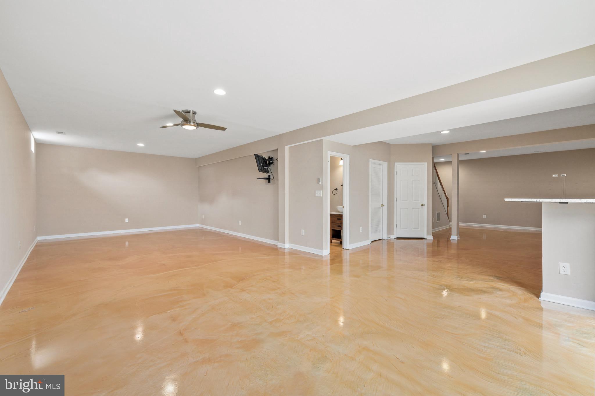 MEADOWS AT MORRIS FARM - Residential Lease