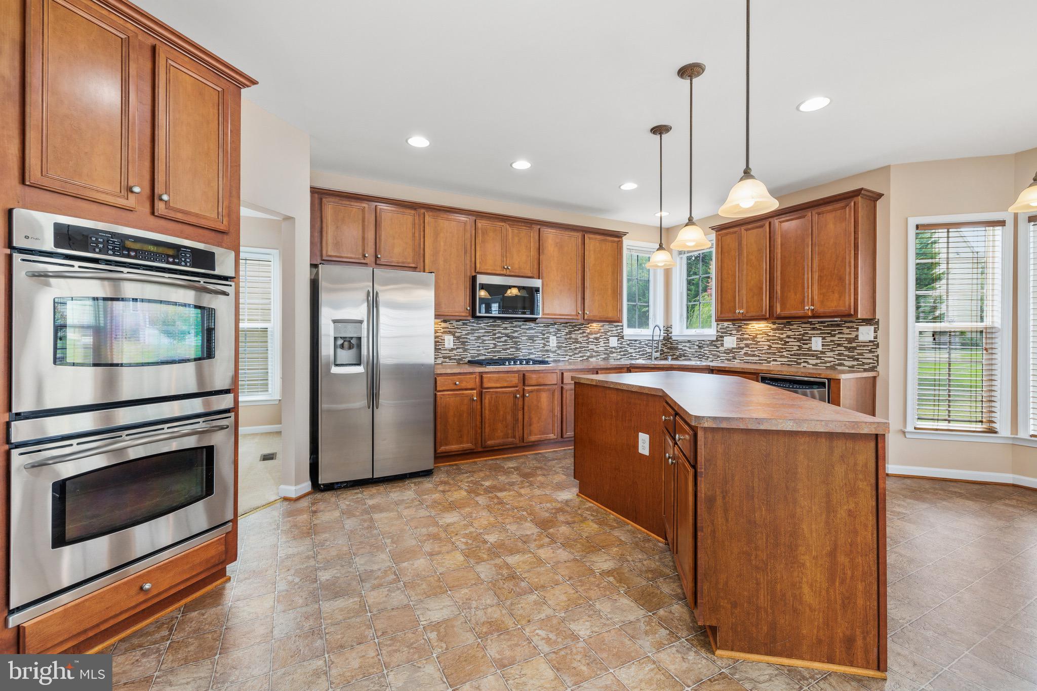 MEADOWS AT MORRIS FARM - Residential Lease