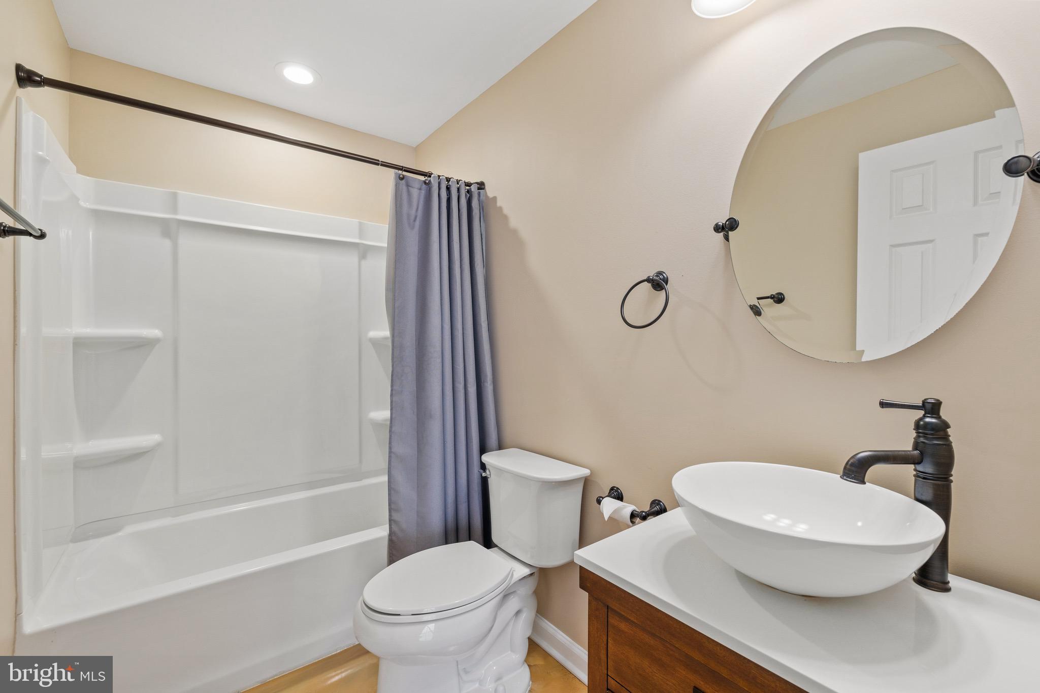 MEADOWS AT MORRIS FARM - Residential Lease