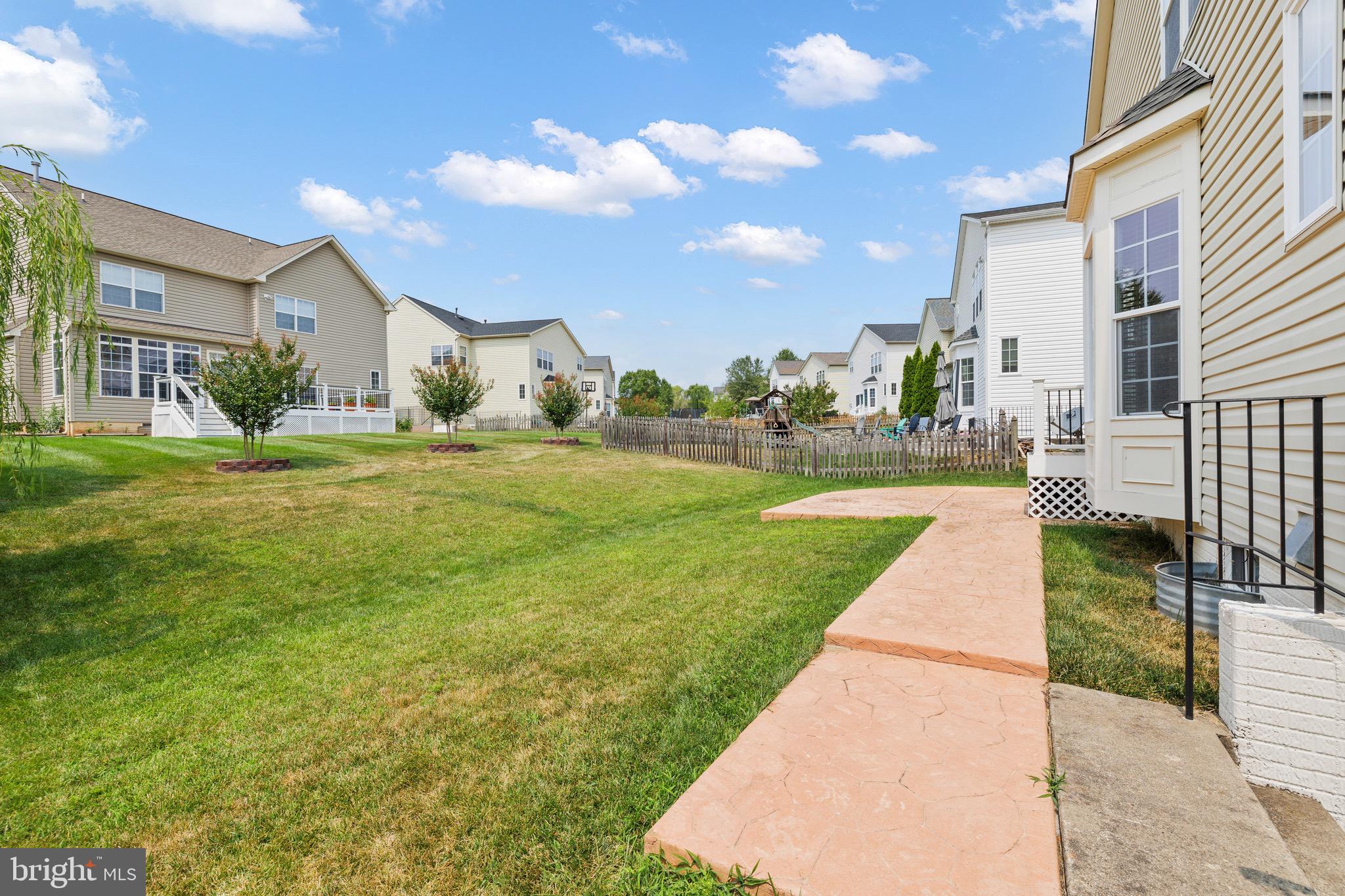 MEADOWS AT MORRIS FARM - Residential Lease