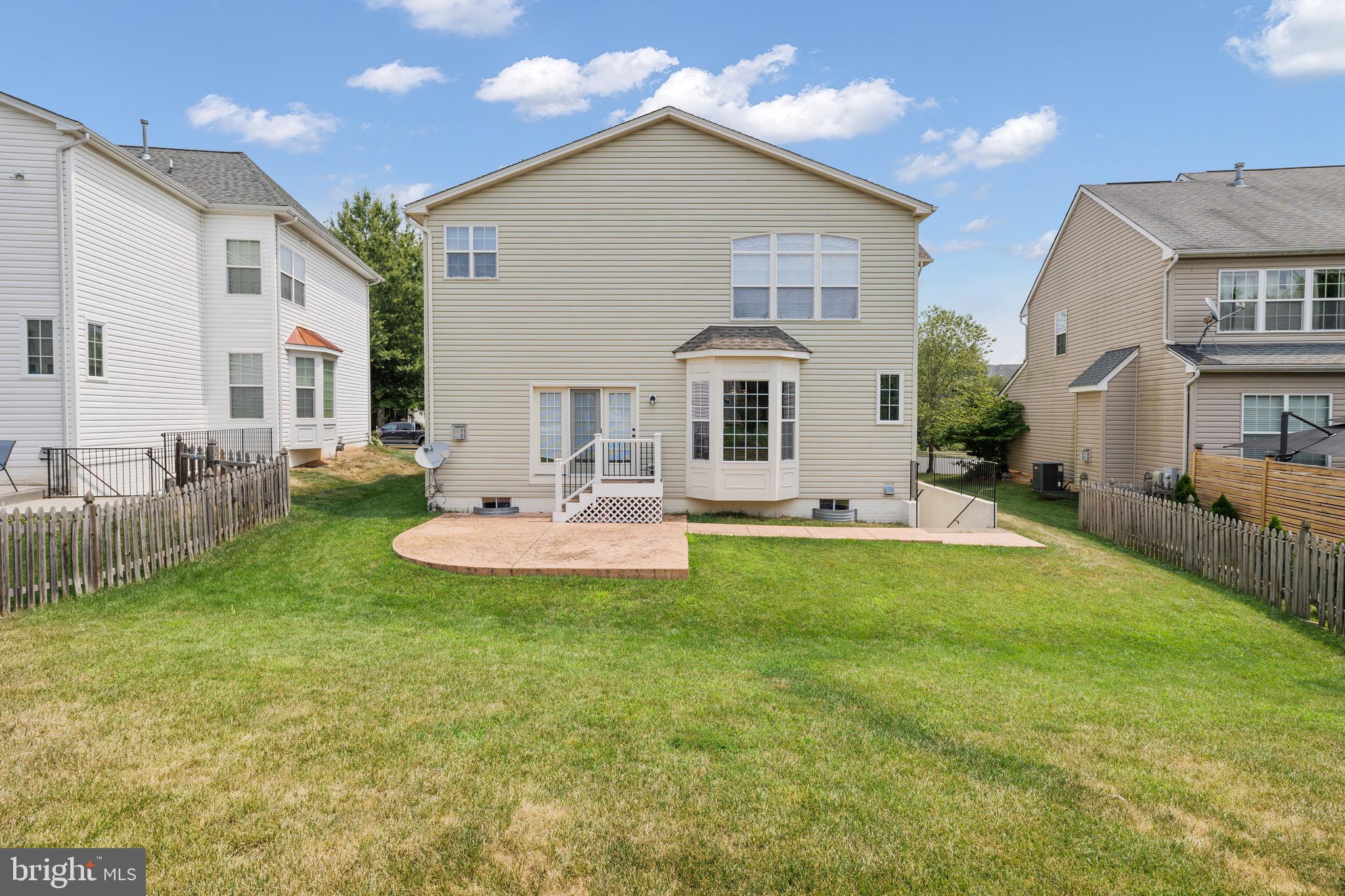 MEADOWS AT MORRIS FARM - Residential Lease