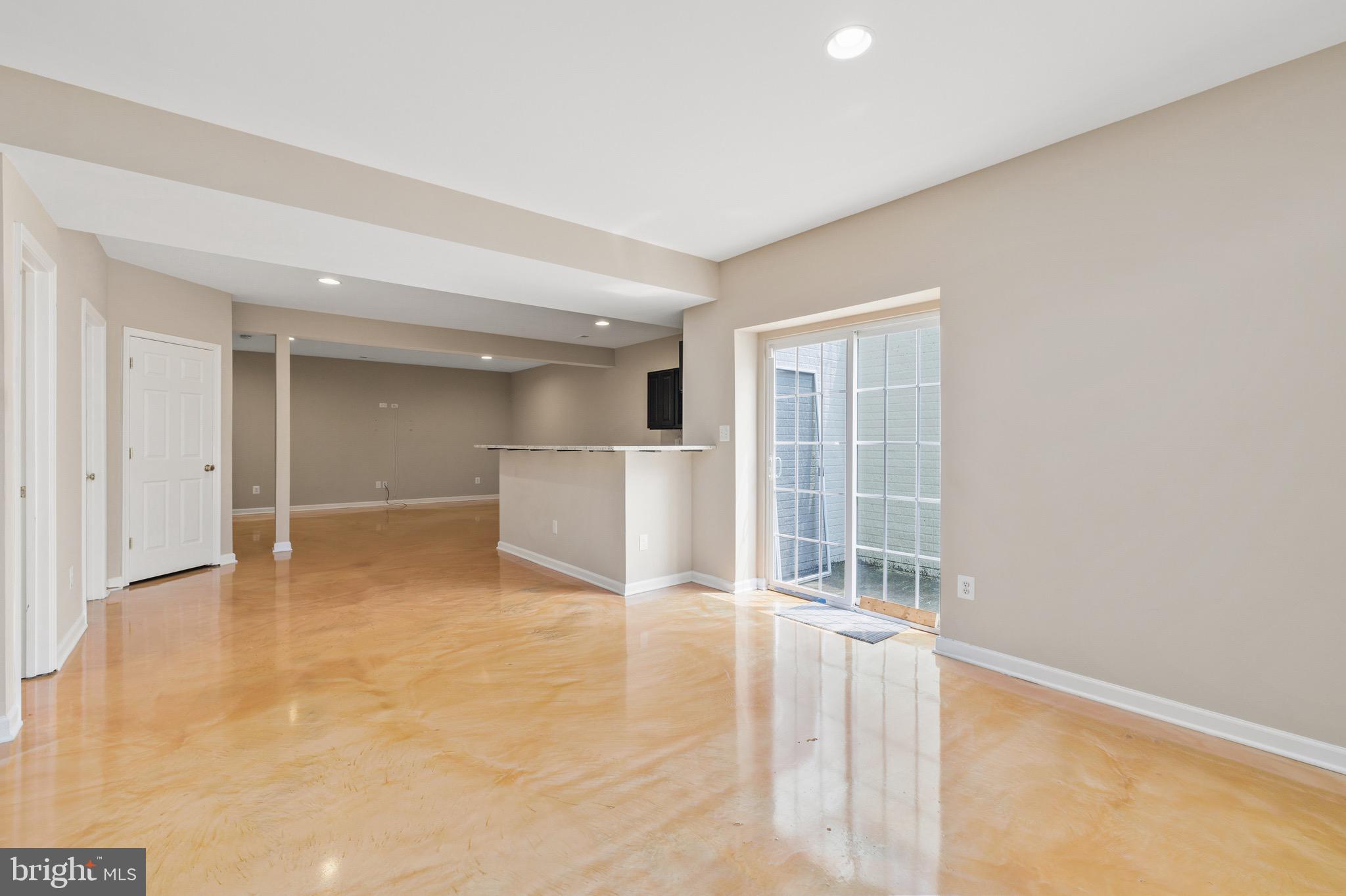 MEADOWS AT MORRIS FARM - Residential Lease