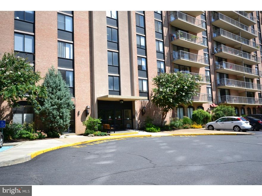 Delightful, spotless One Bedroom Condo in the highly sought after Village of Swarthmore. Enjoy the beautiful sweeping views of the woodlands and Crum Creek. Strath Haven is just a hop away from the center of town and the Train Station! This unit has recently been updated (new Fridge and Dishwasher,washer & dryer and super new Bathroom amenities). Shows beautifully.  Condo fee Includes All Utilities, pool and library membership, meeting room, van trips.  Just move in and smile your new home  in the perfect location  is ready and waiting for you!