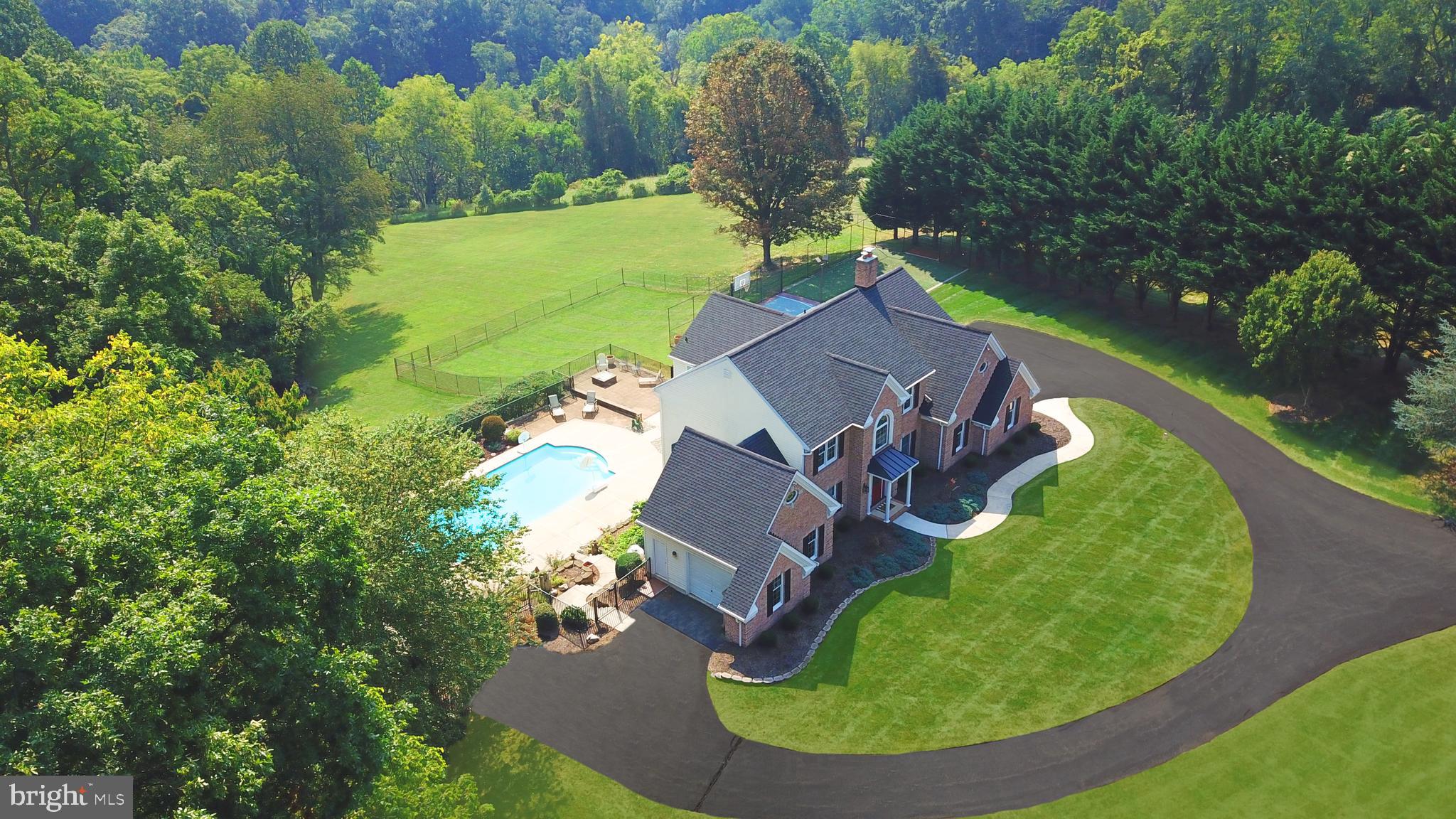 LA VISTA MANOR - Residential