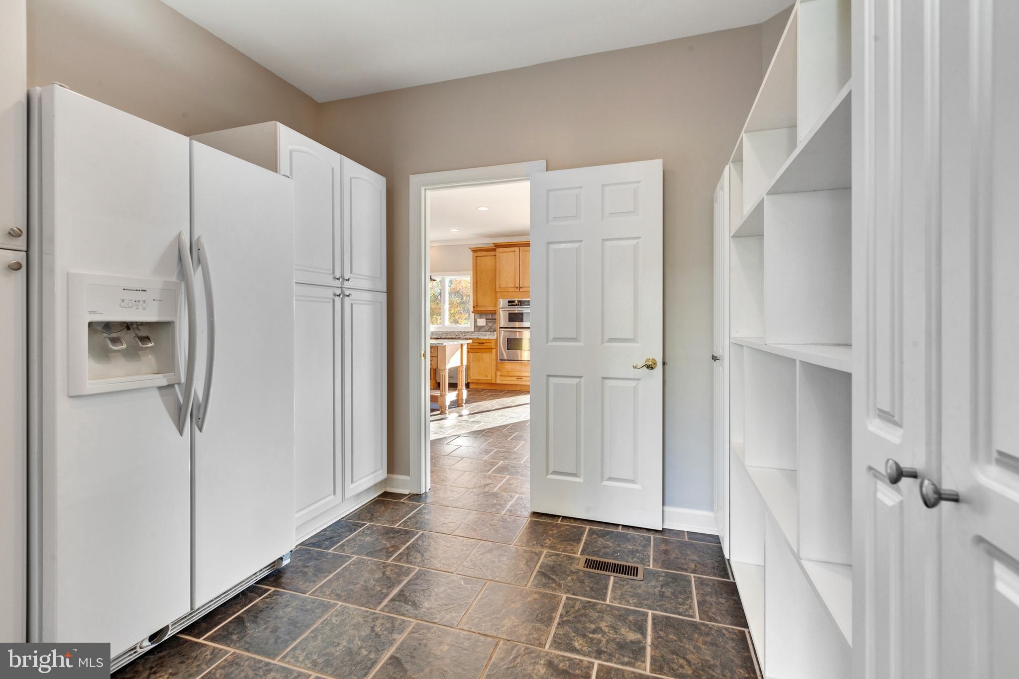 LA VISTA MANOR - Residential