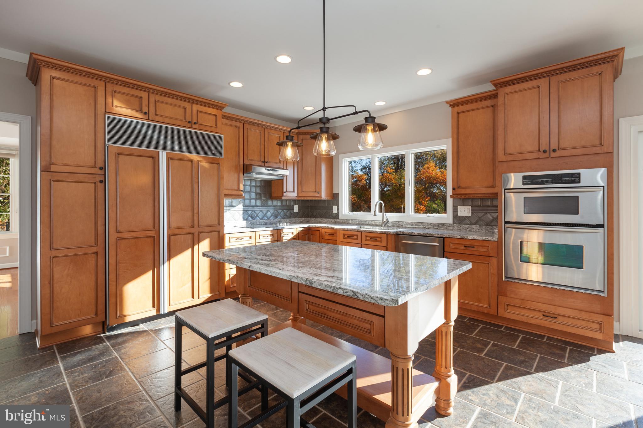 LA VISTA MANOR - Residential