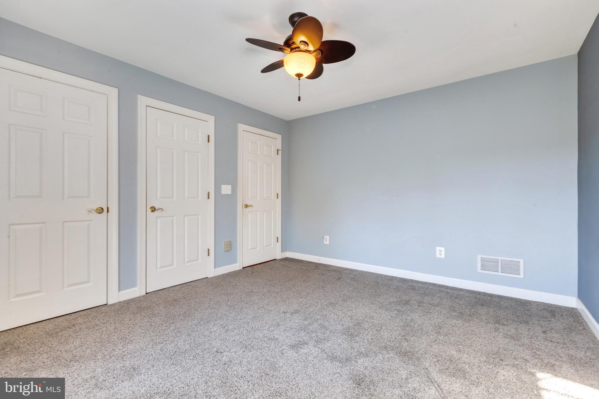 LA VISTA MANOR - Residential