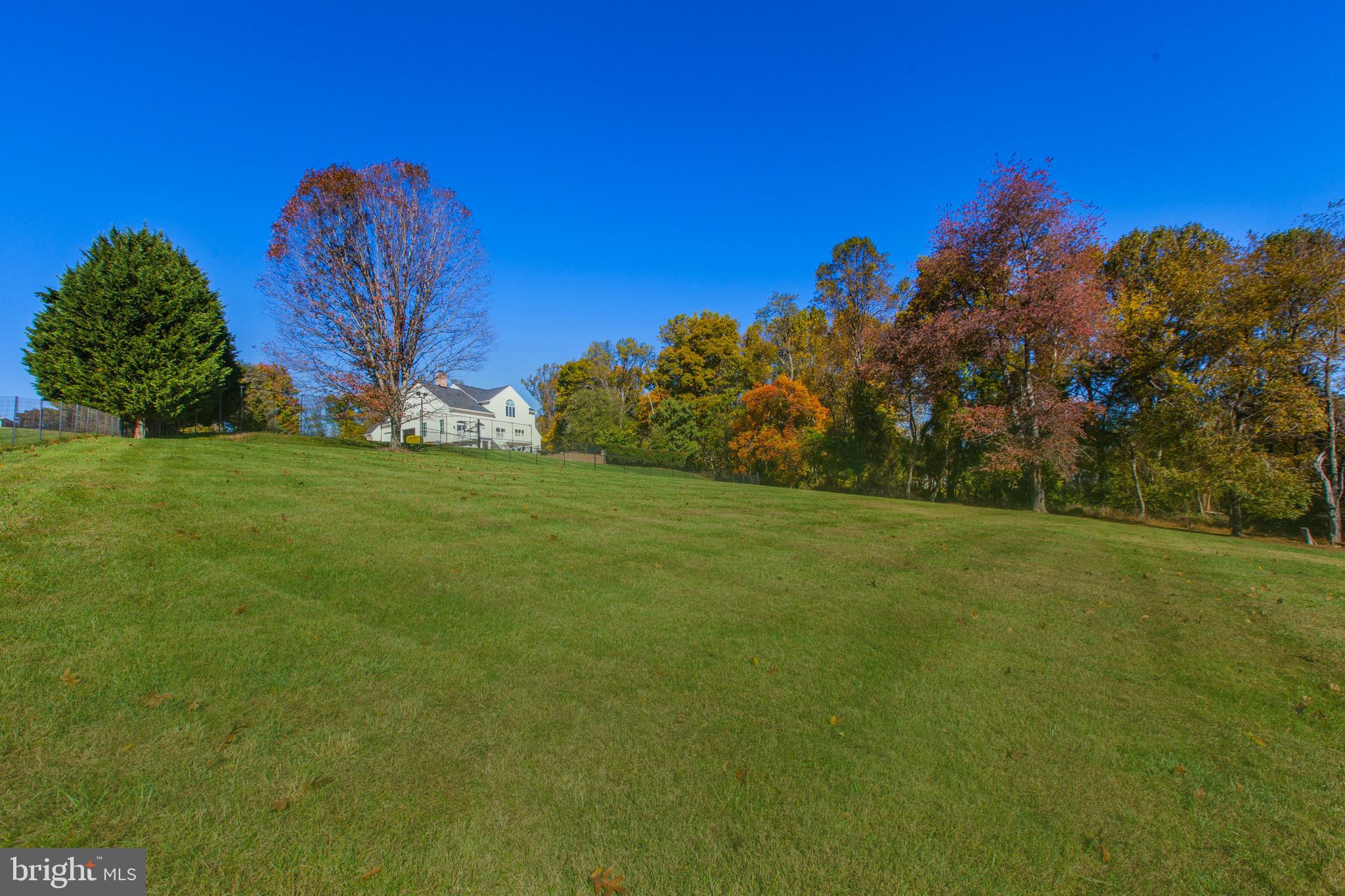 LA VISTA MANOR - Residential