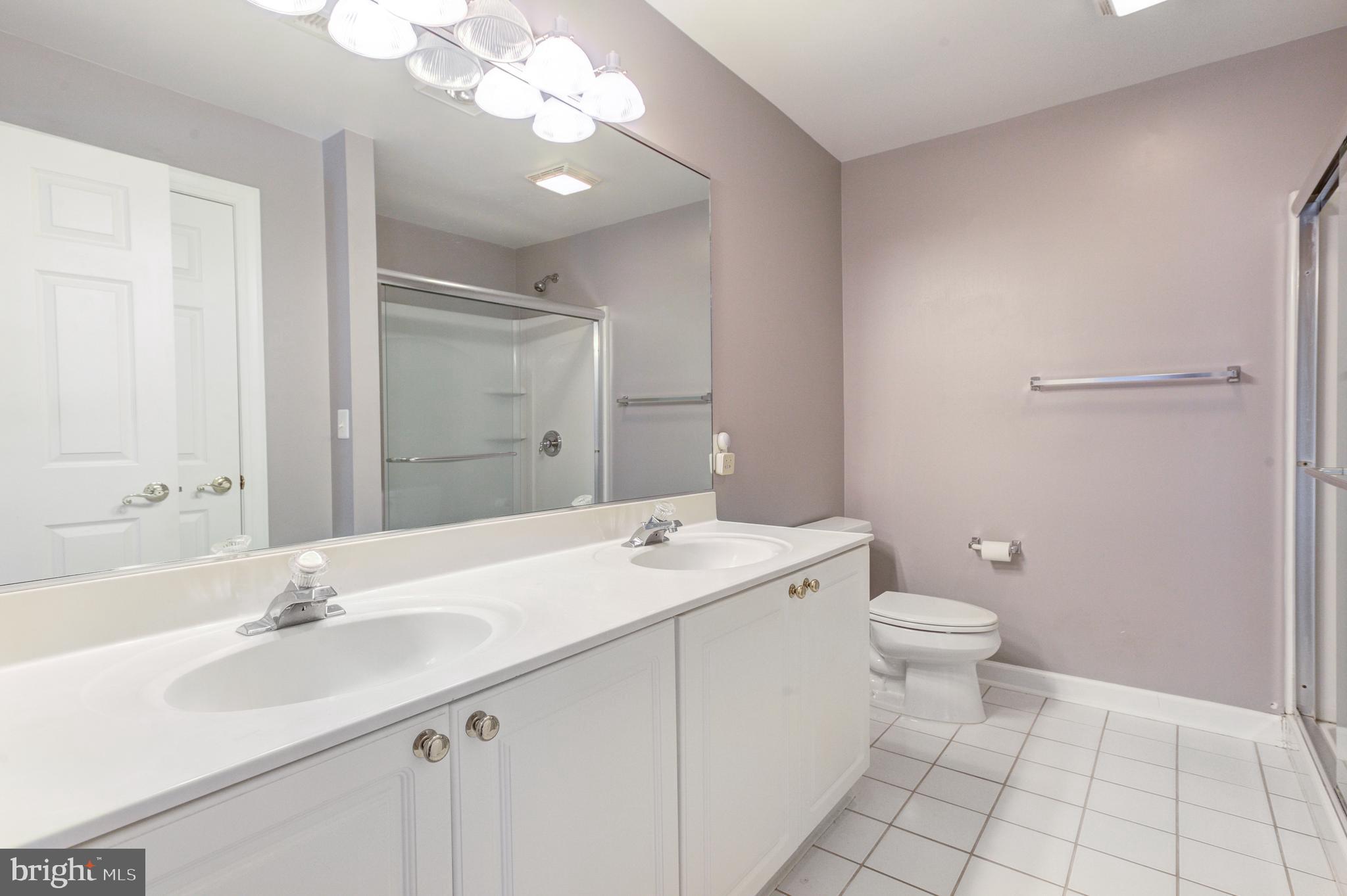 LA VISTA MANOR - Residential