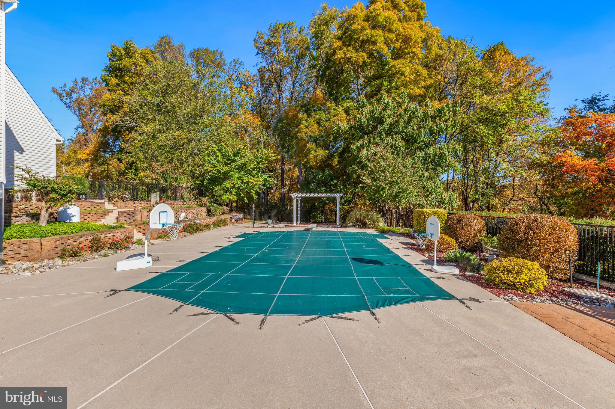 LA VISTA MANOR - Residential