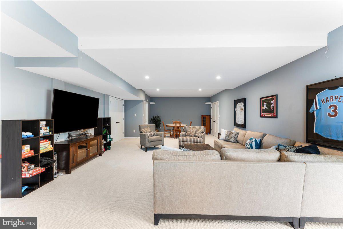 HUNTERS CREEK - Residential