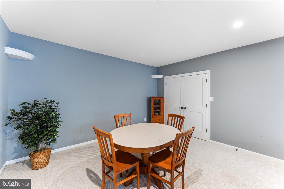 HUNTERS CREEK - Residential