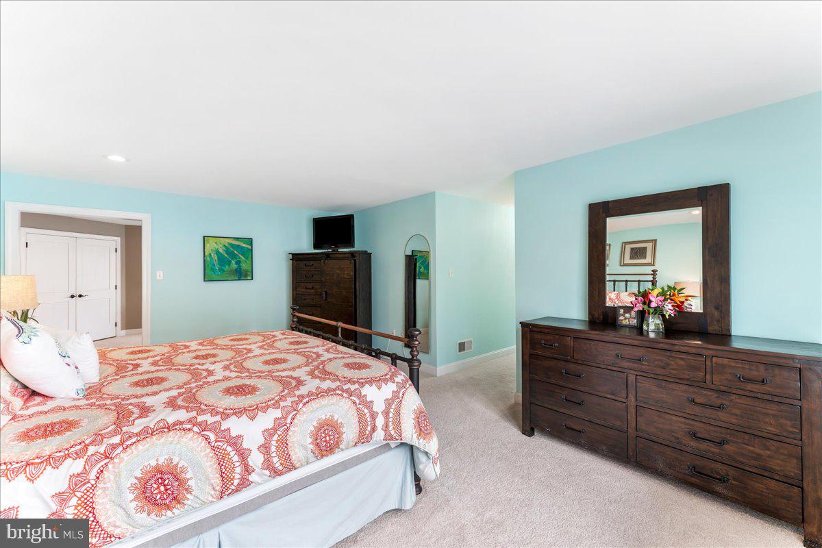 HUNTERS CREEK - Residential