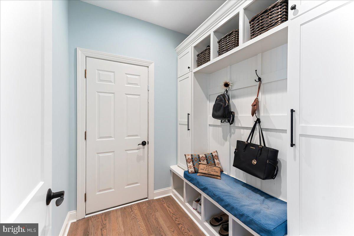 HUNTERS CREEK - Residential