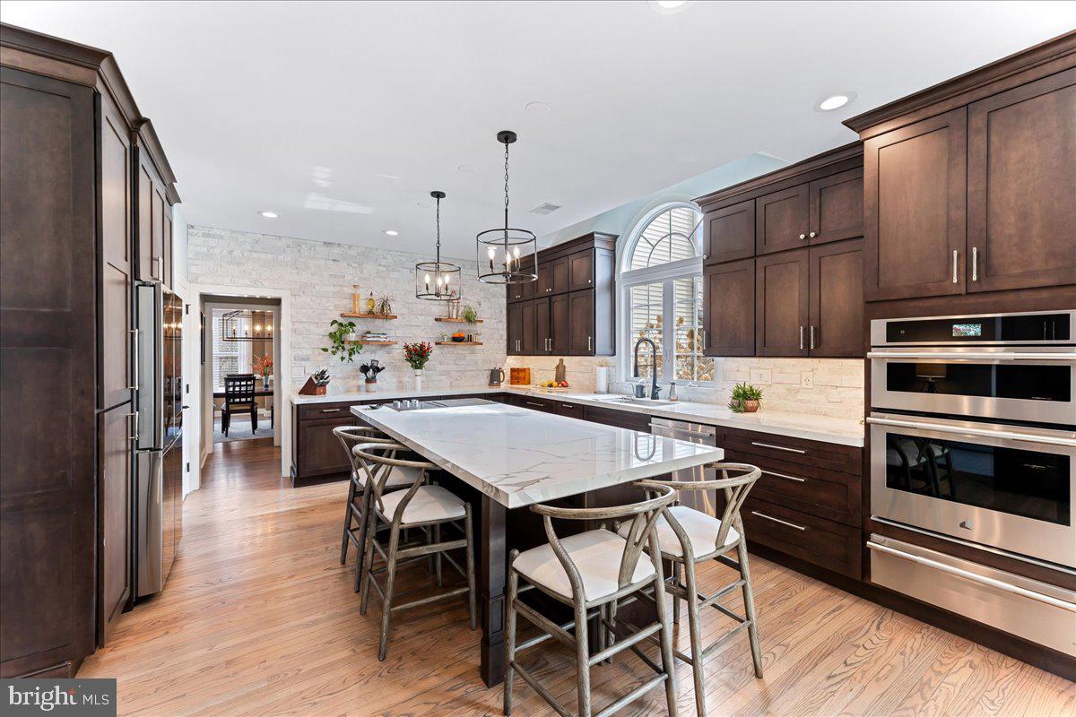 HUNTERS CREEK - Residential