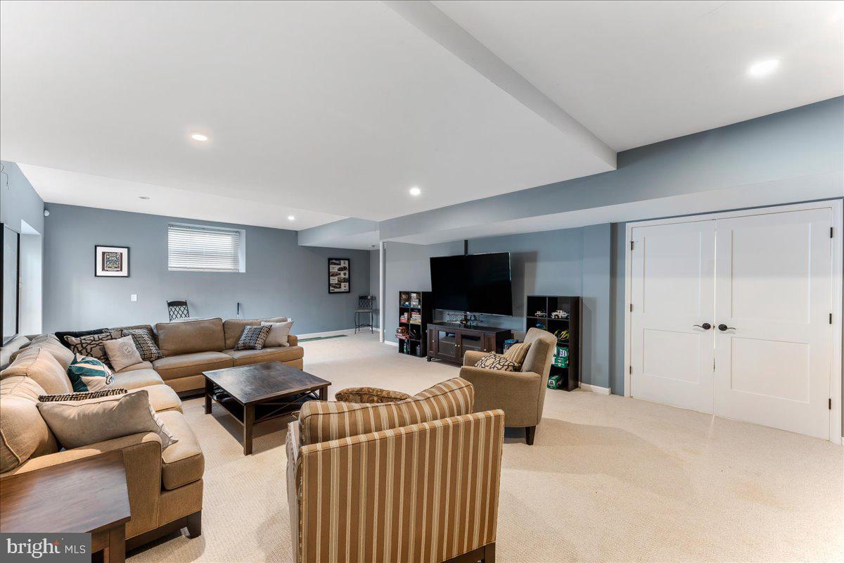 HUNTERS CREEK - Residential