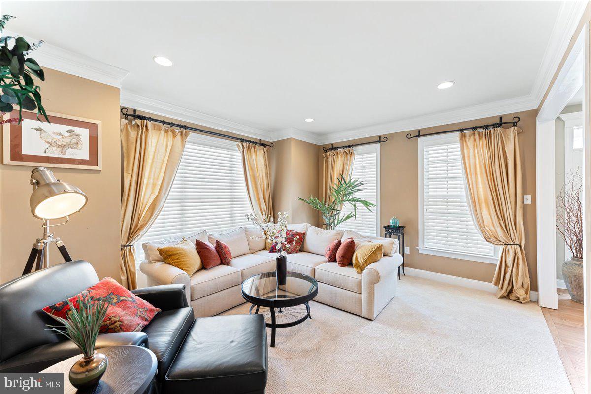 HUNTERS CREEK - Residential