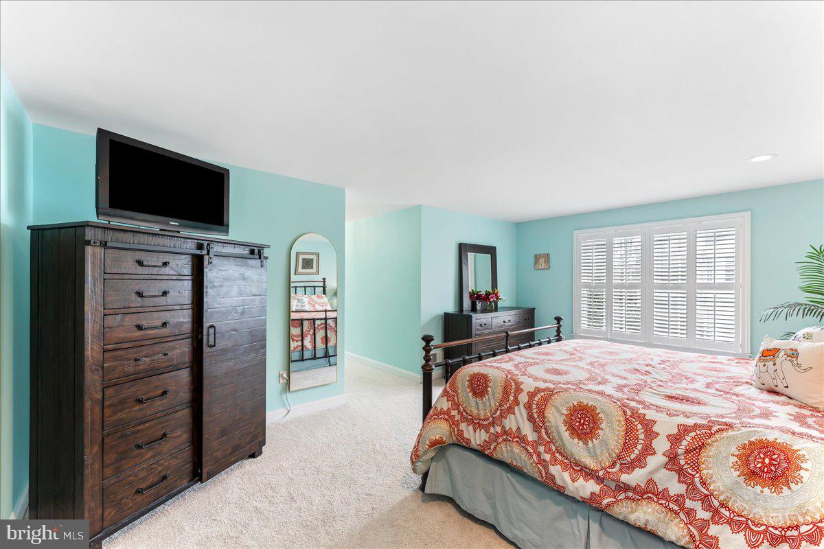 HUNTERS CREEK - Residential