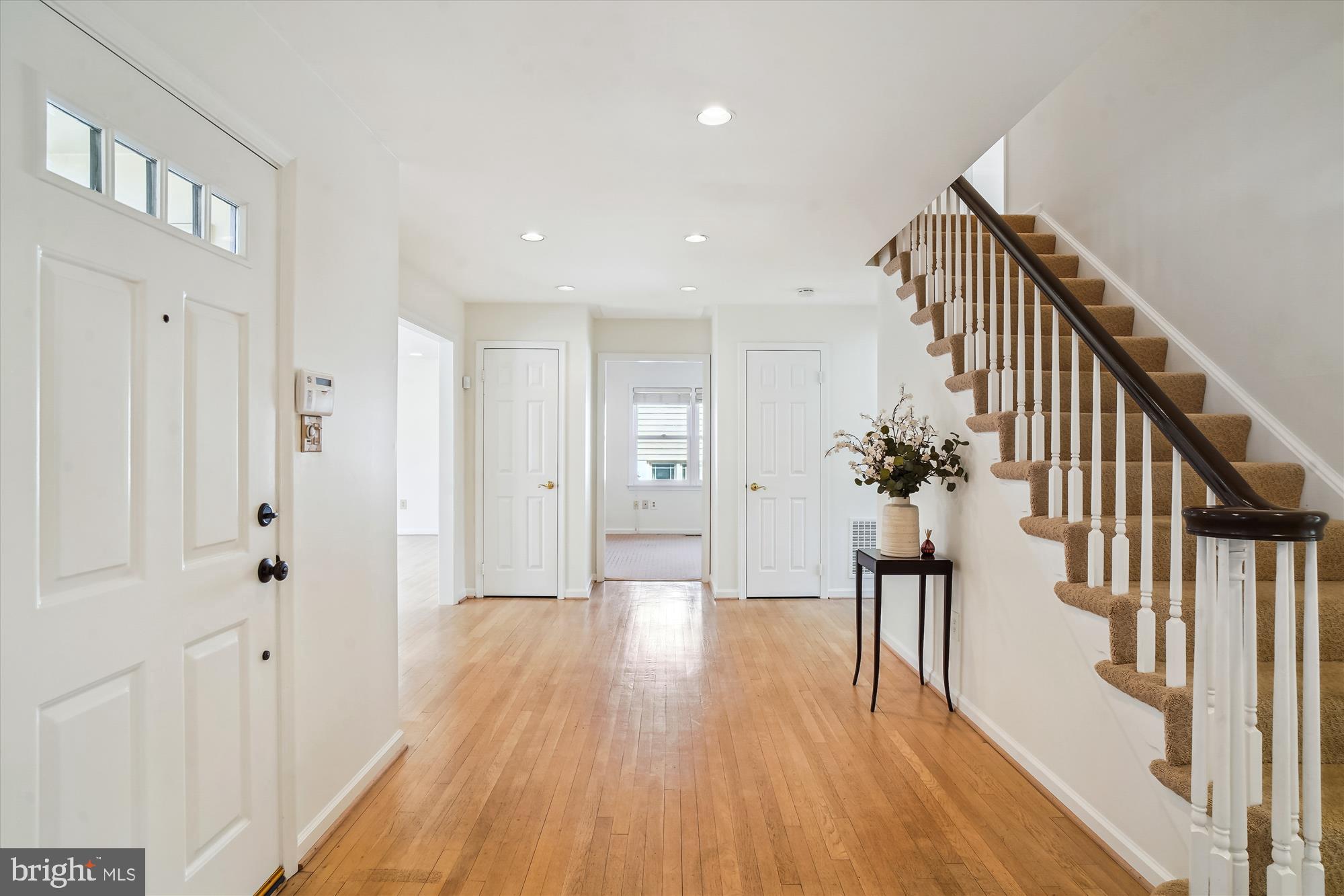 LUXMANOR - Residential