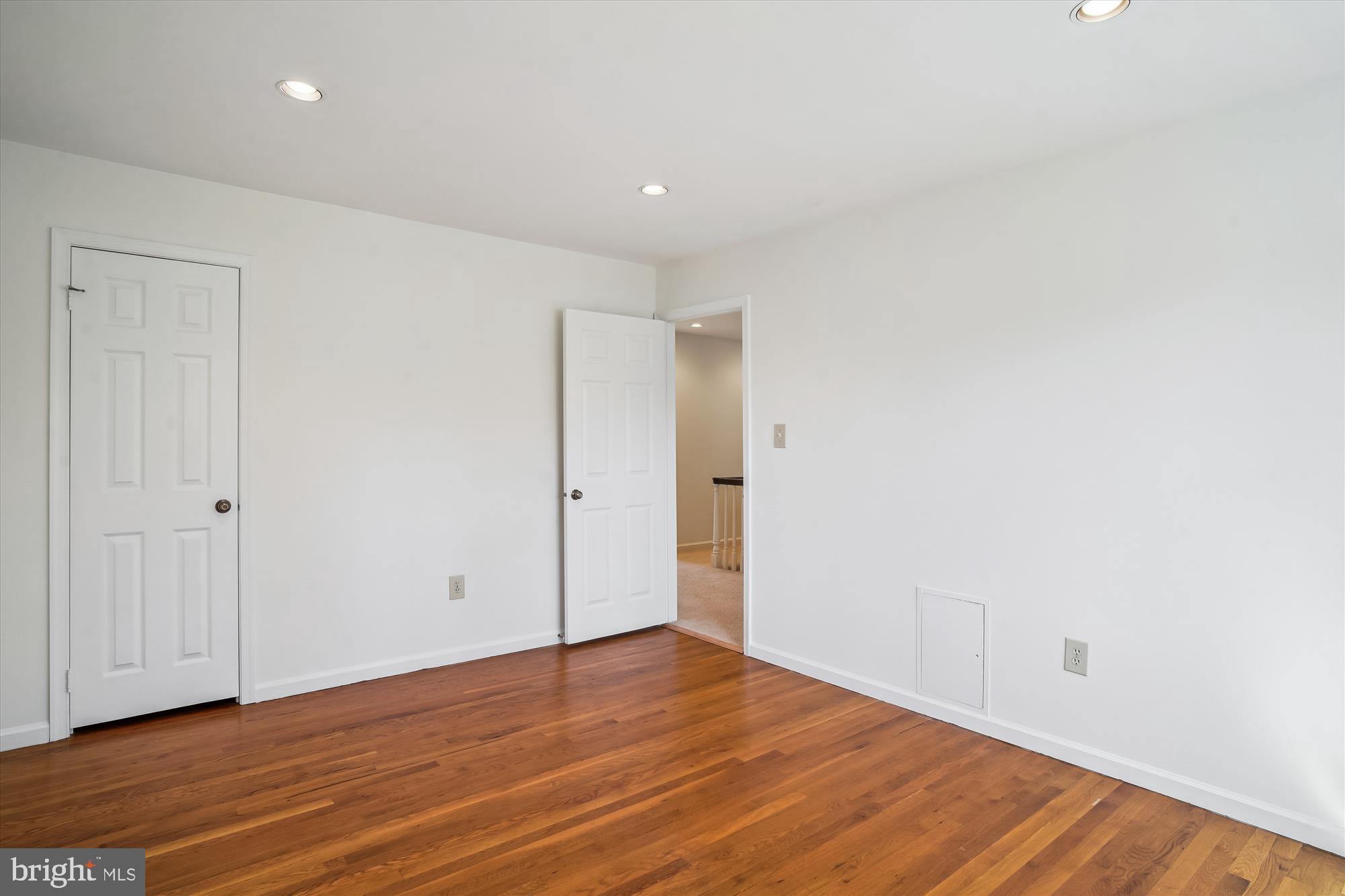 LUXMANOR - Residential