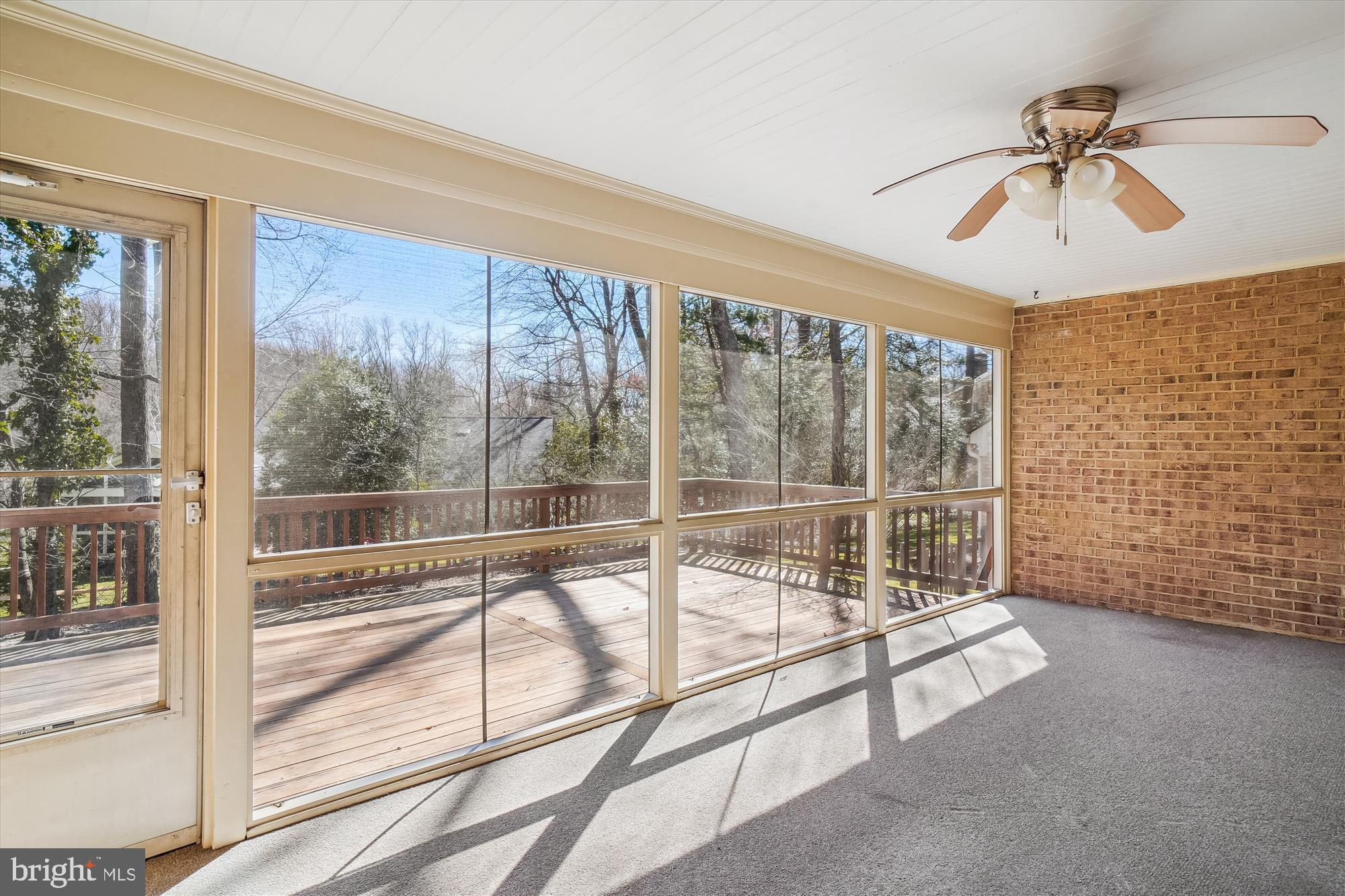 LUXMANOR - Residential