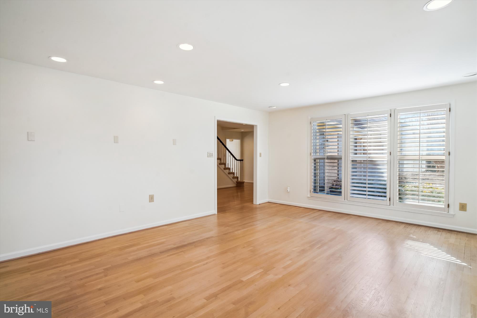 LUXMANOR - Residential