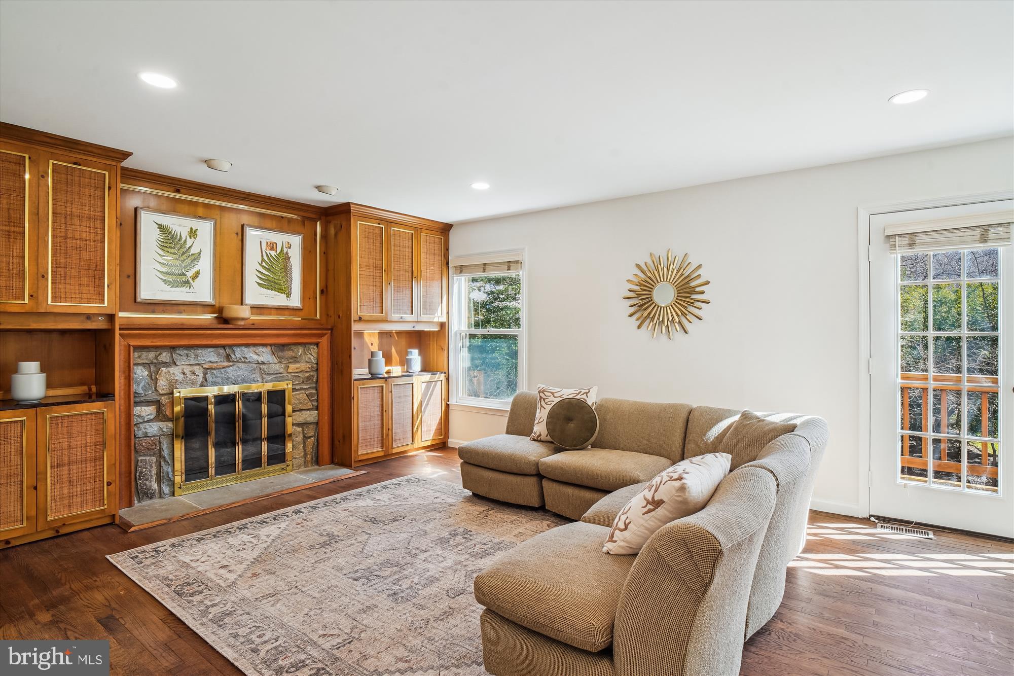 LUXMANOR - Residential