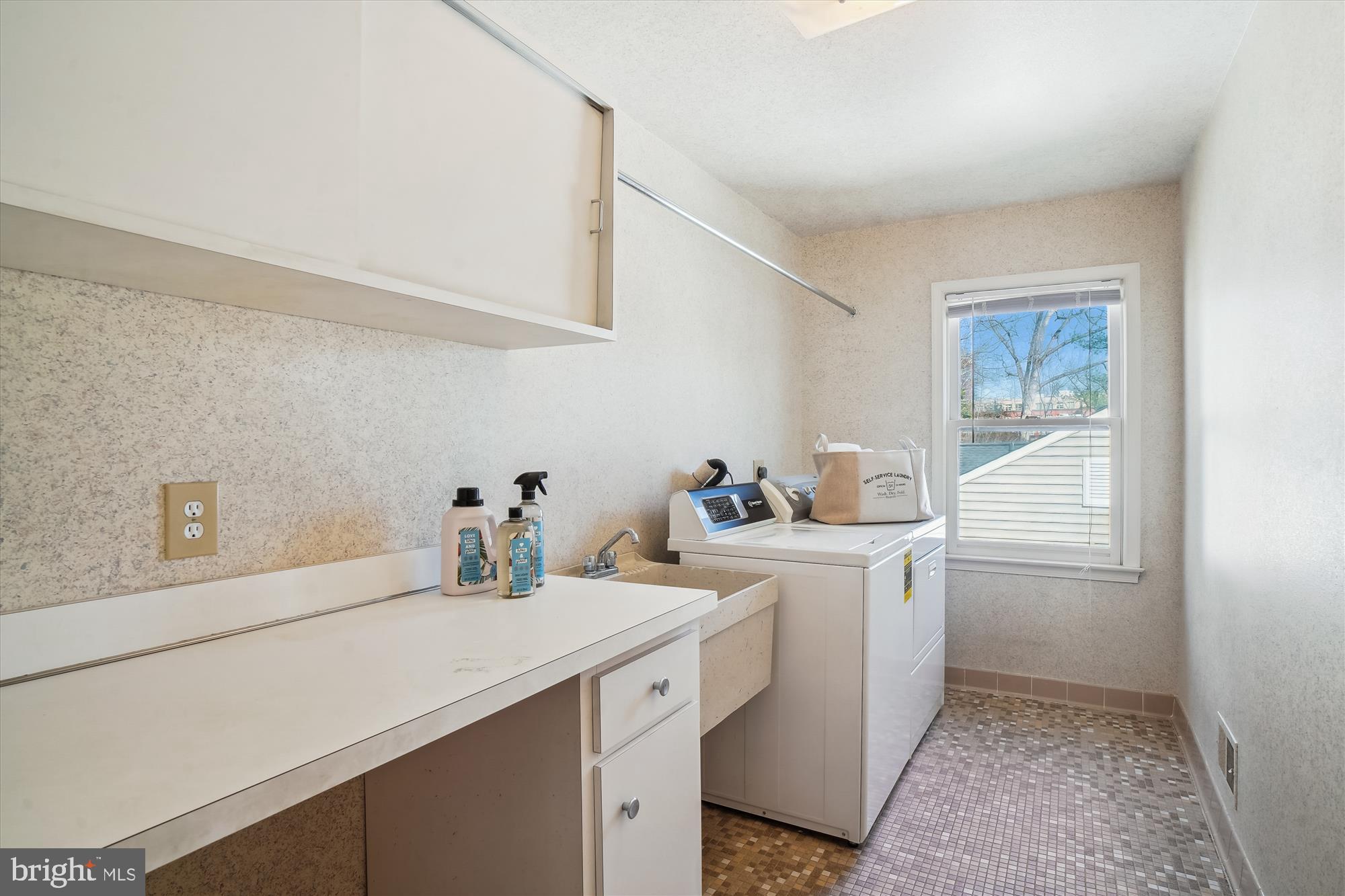 LUXMANOR - Residential