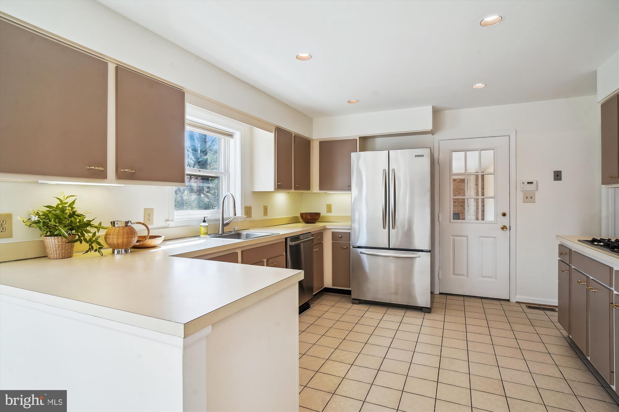 LUXMANOR - Residential